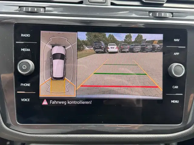 Volkswagen Tiguan Allspace view 18