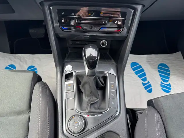 Volkswagen Tiguan Allspace view 17