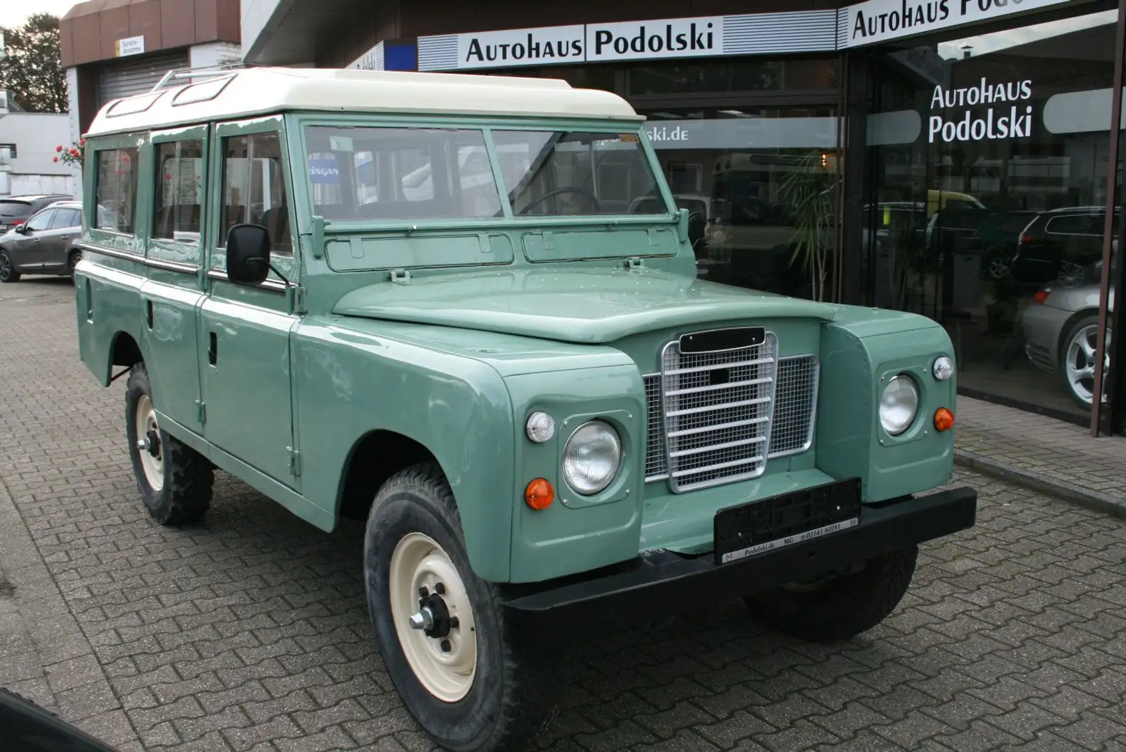 Land Rover Defender Santana Serie III| 6Sitzer| Oldtimer zelena - 1