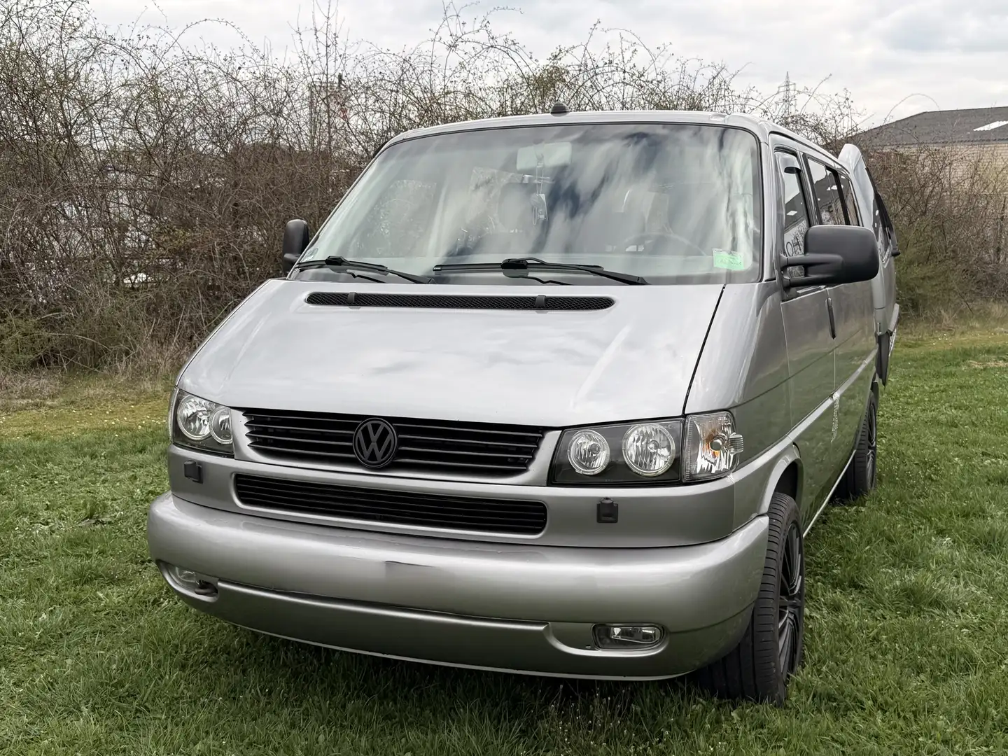 Volkswagen T4 Multivan TDI 2.5l / 151PS Plateado - 2