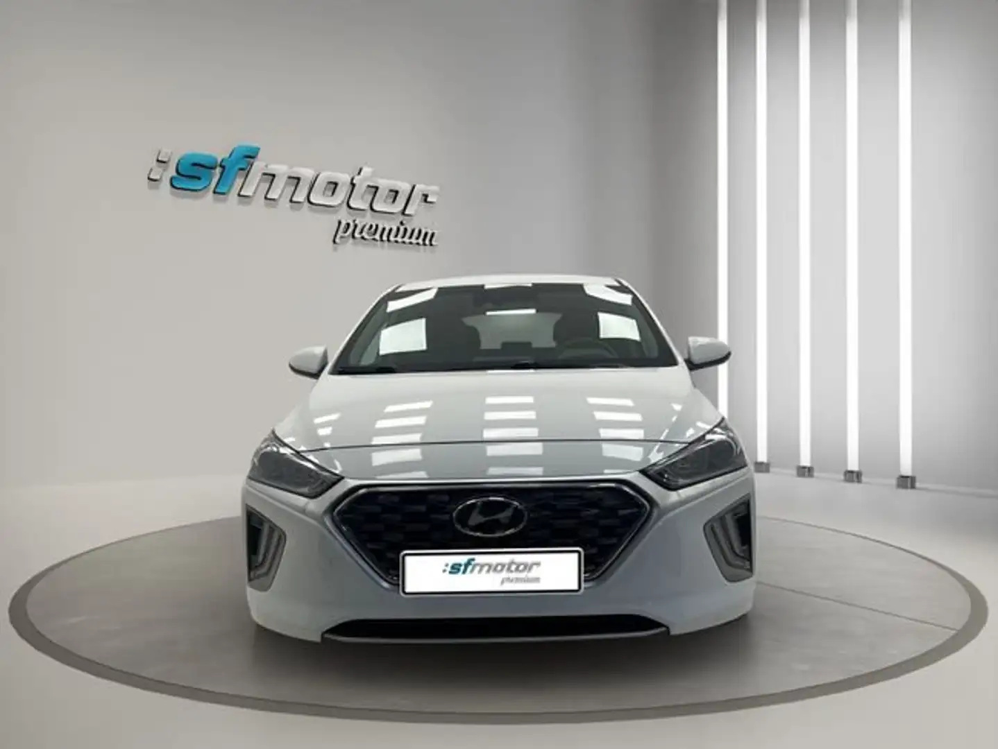 Hyundai IONIQ HEV 1.6 GDI Klass Blanco - 2