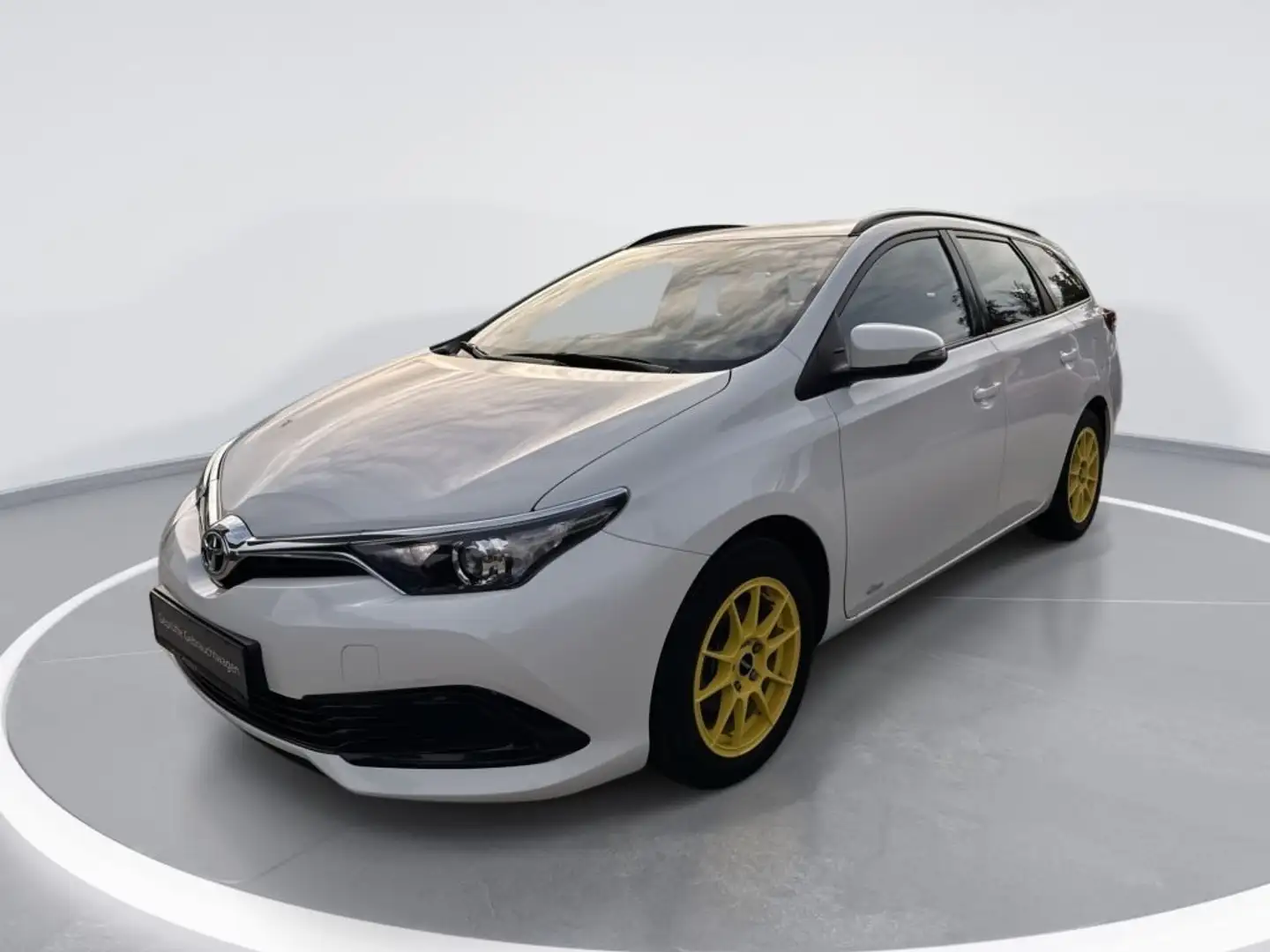 Toyota Auris 1.33 Dual-VVT-i Touring Sports Cool/Klimaautomatik Weiß - 1