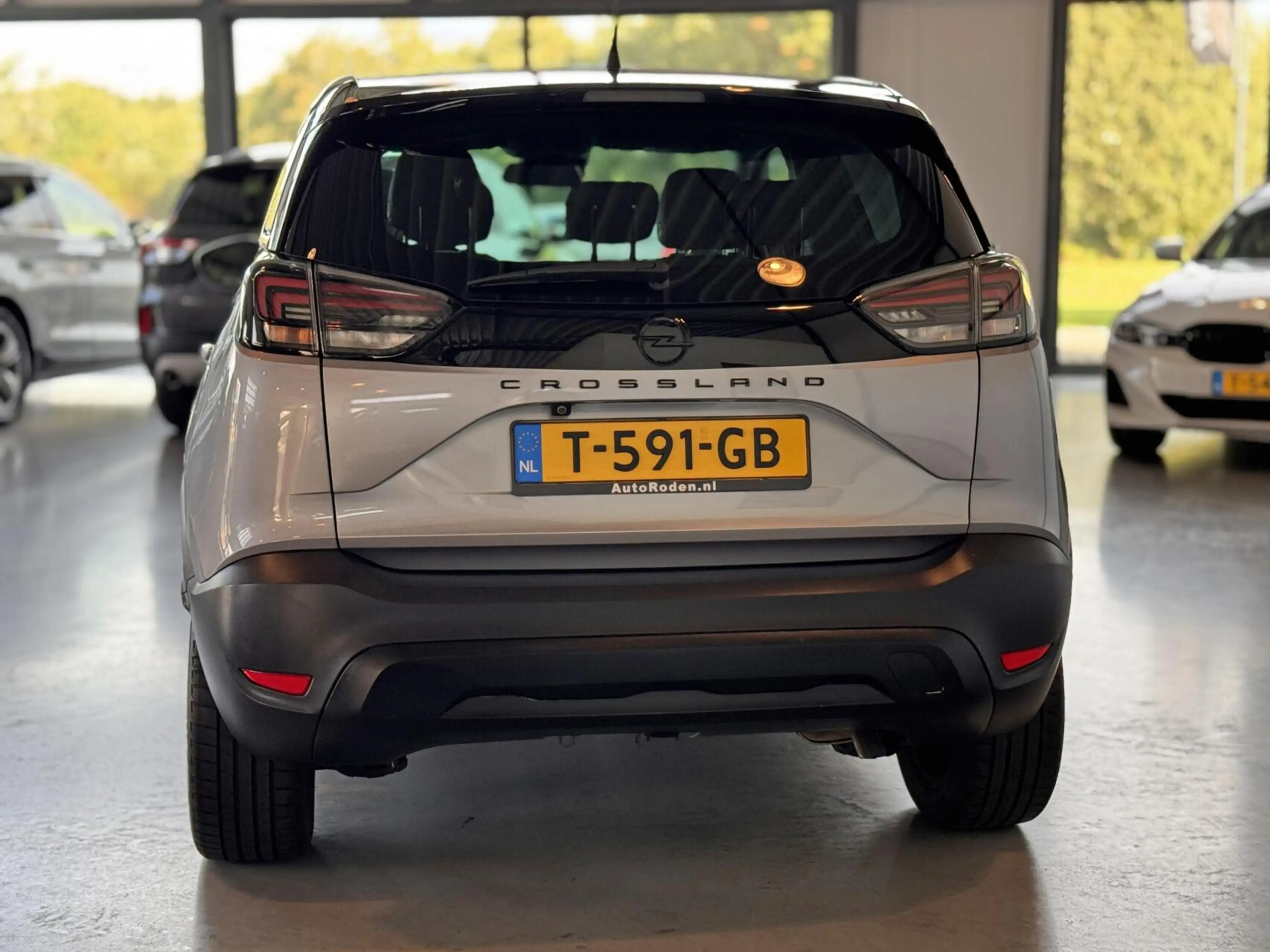 Opel Crossland 1.2 Turbo GS Line — photo 11