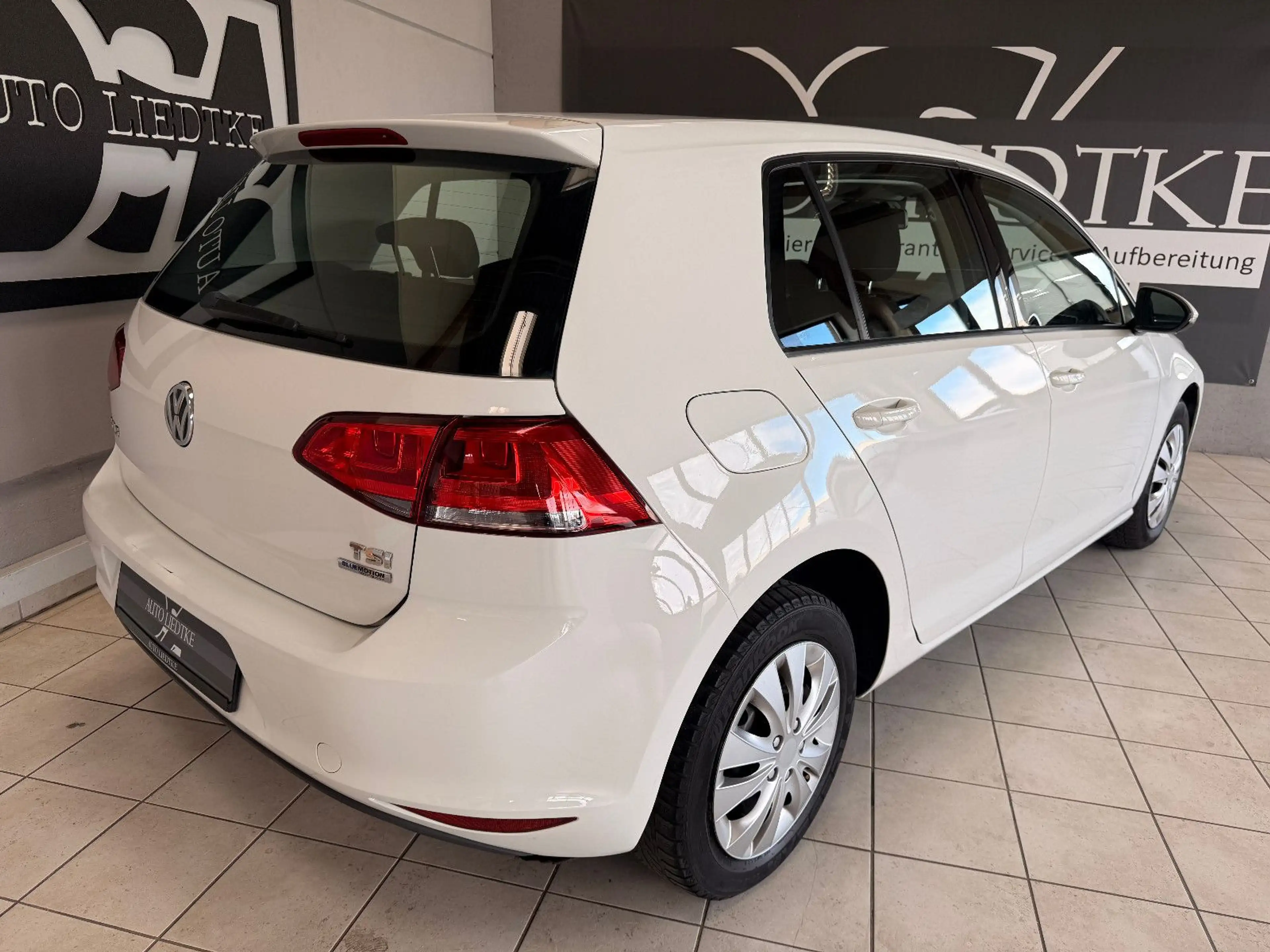 Volkswagen Golf VII Lim. Trendline BMT/Klimaaut./Scheckheft — photo 4