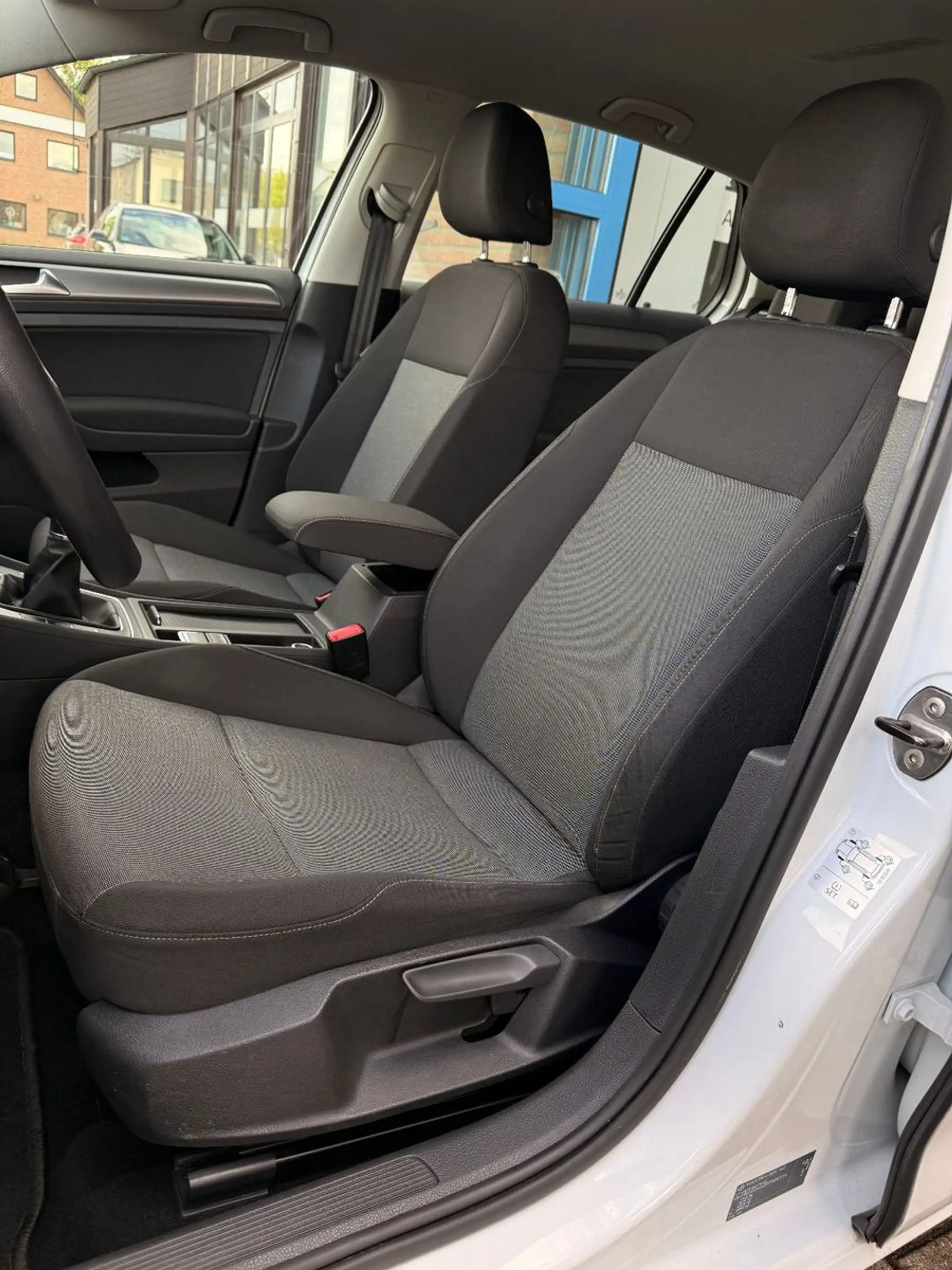 Volkswagen Golf VII Lim. Trendline BMT/Klimaaut./Scheckheft — photo 10