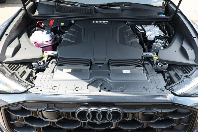 Audi Q8 S line 2xS AssistenzP+ 22Z Laser Pano B&O Leder... — photo 11