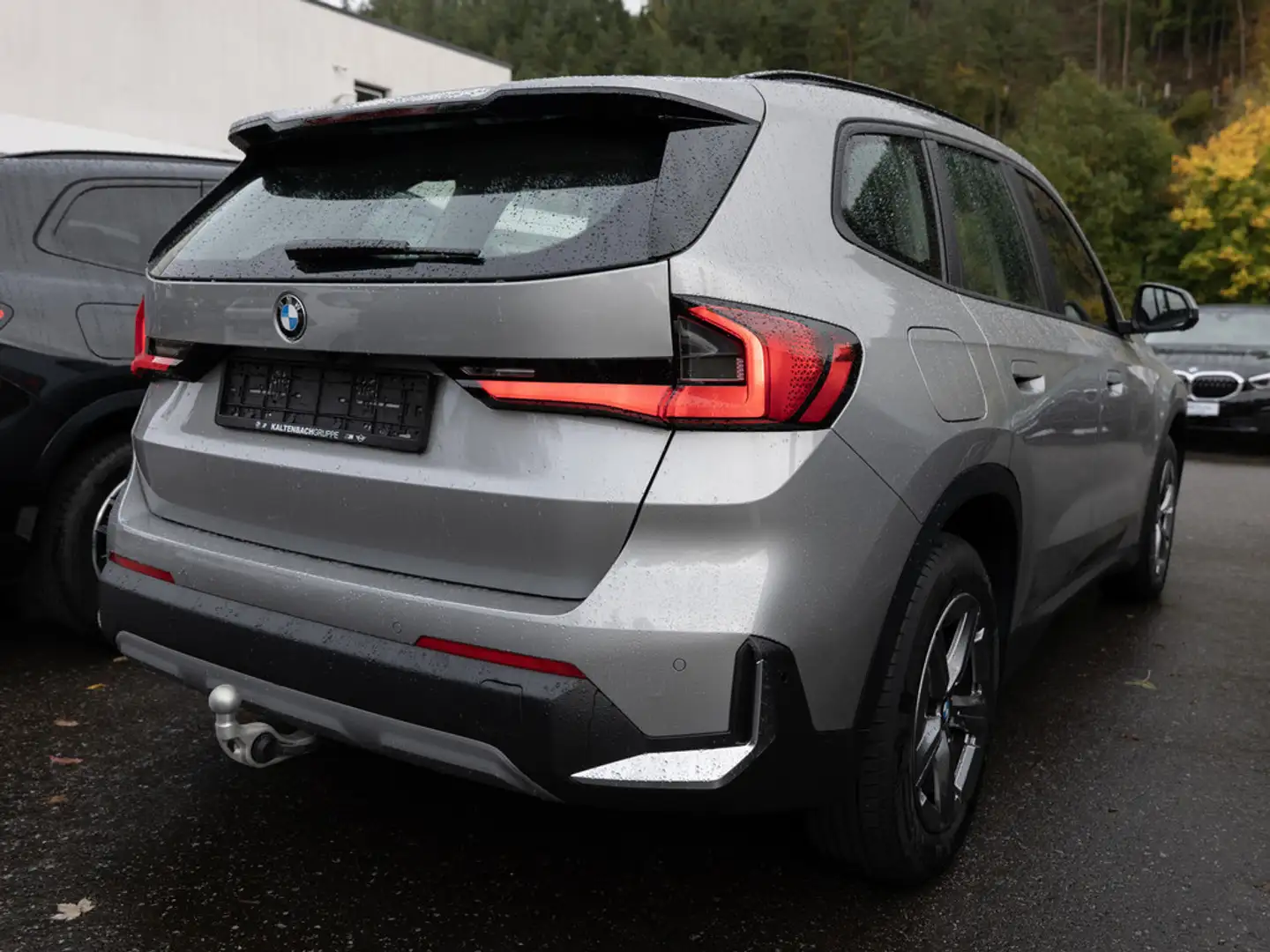 BMW X1 xDrive 20d AHK LED NAVI KAMERA KLIMA Zilver - 2