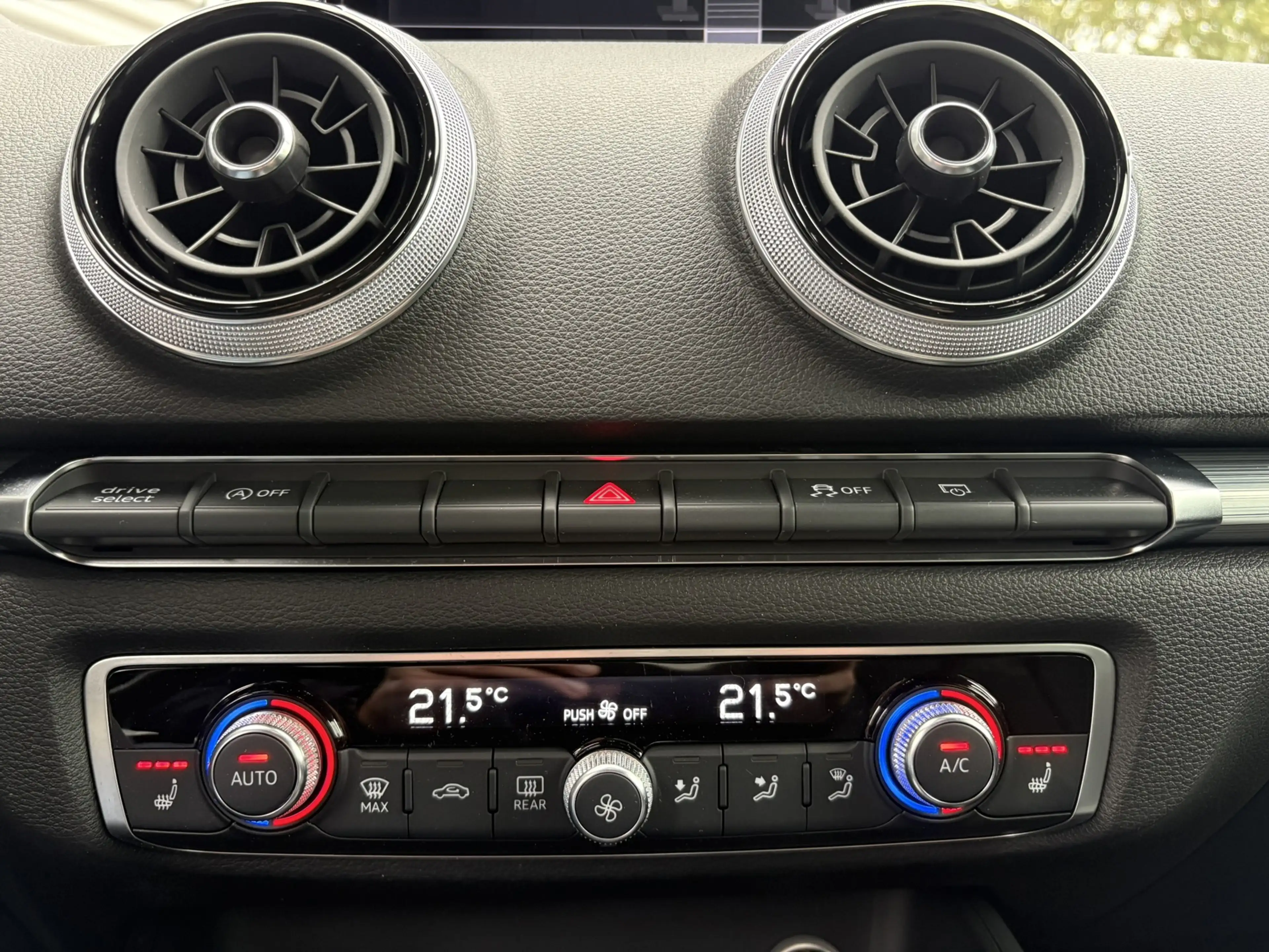 Audi A3 Sportback 1.5 TFSI CoD Design Pro Line Plus -150 P — photo 29