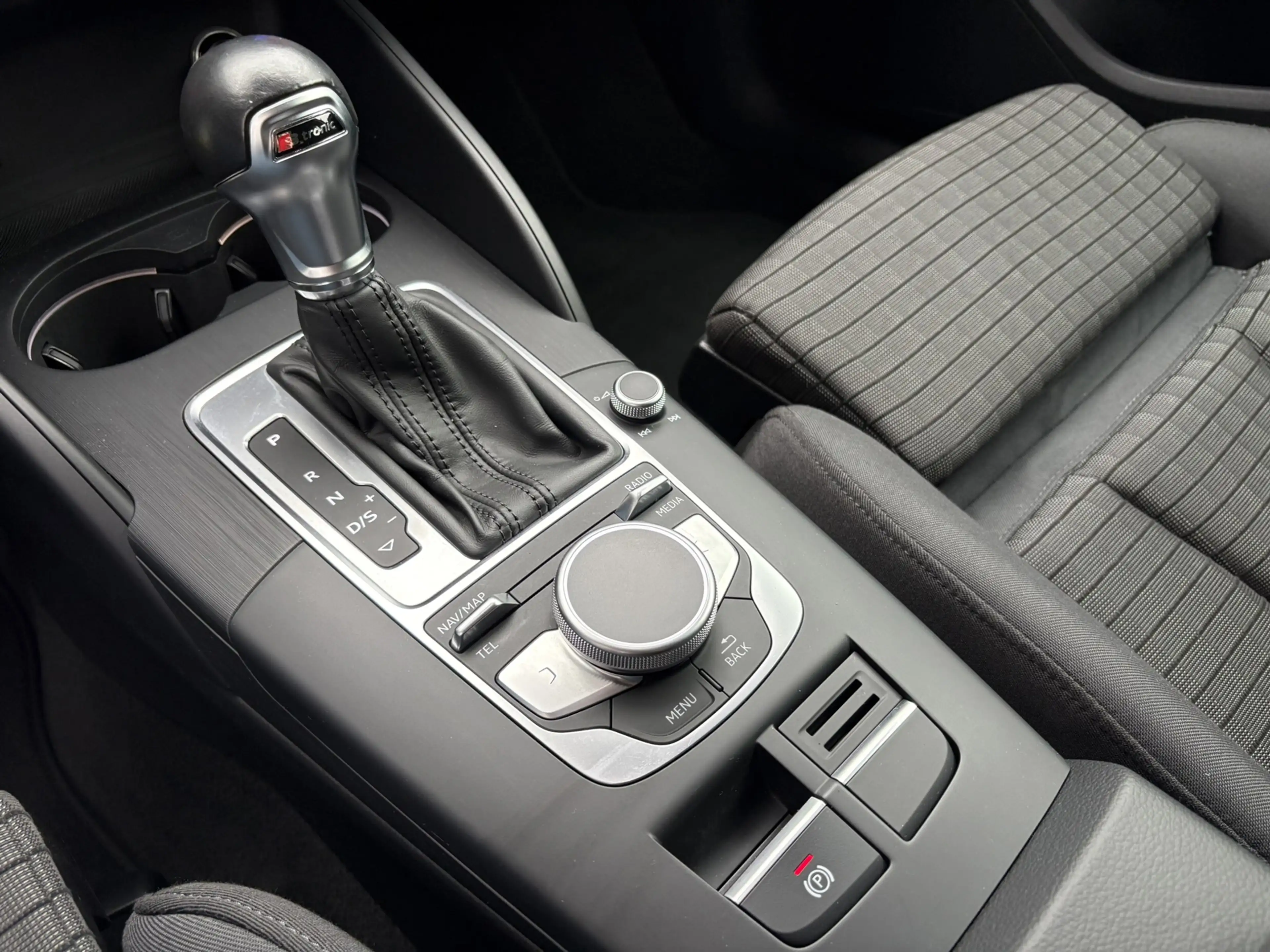 Audi A3 Sportback 1.5 TFSI CoD Design Pro Line Plus -150 P — photo 30