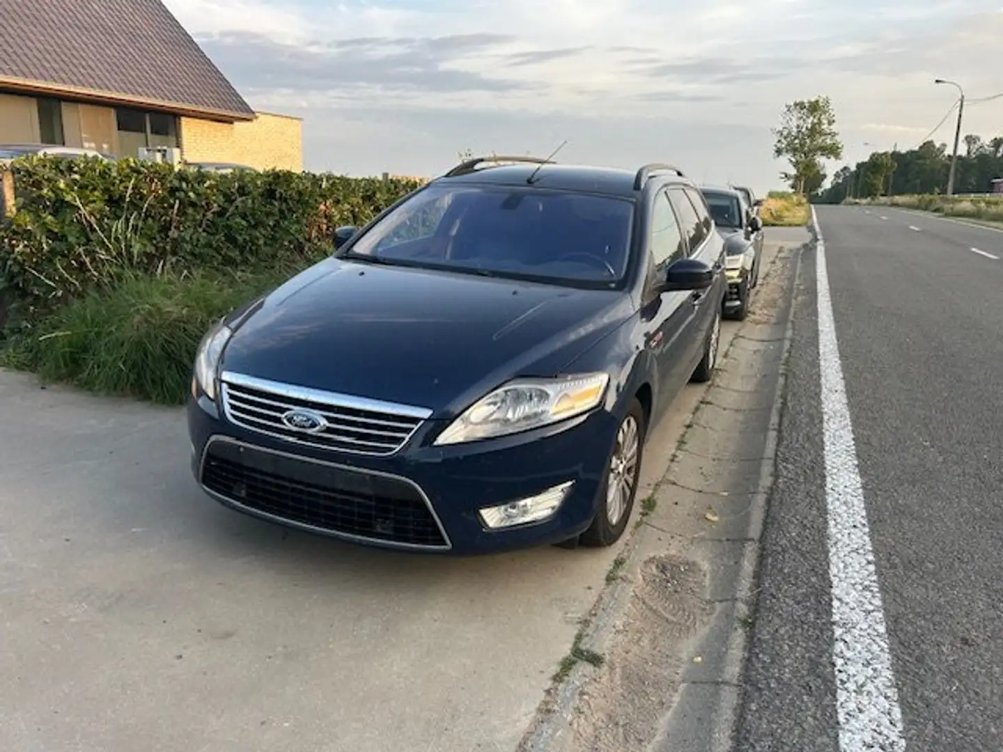 Ford Mondeo Mondeo Turnier 2.0 TDCi Ghia Bleu - 1
