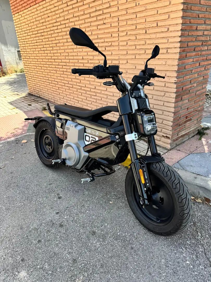 BMW CE 02 15cv Negro - 1