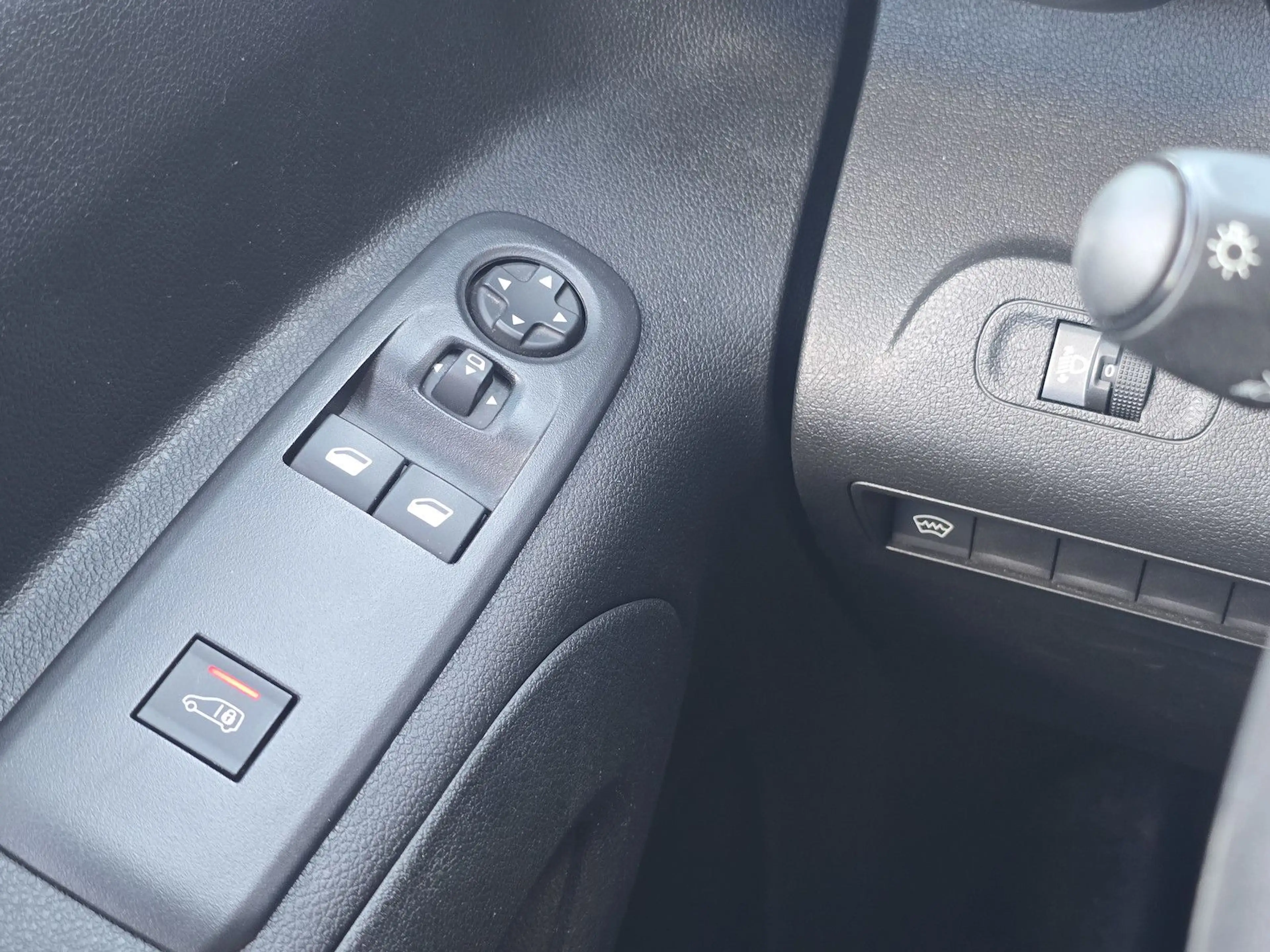 Peugeot Partner 1.5 Blue HDI Premium L2 Klima NAVI — photo 15
