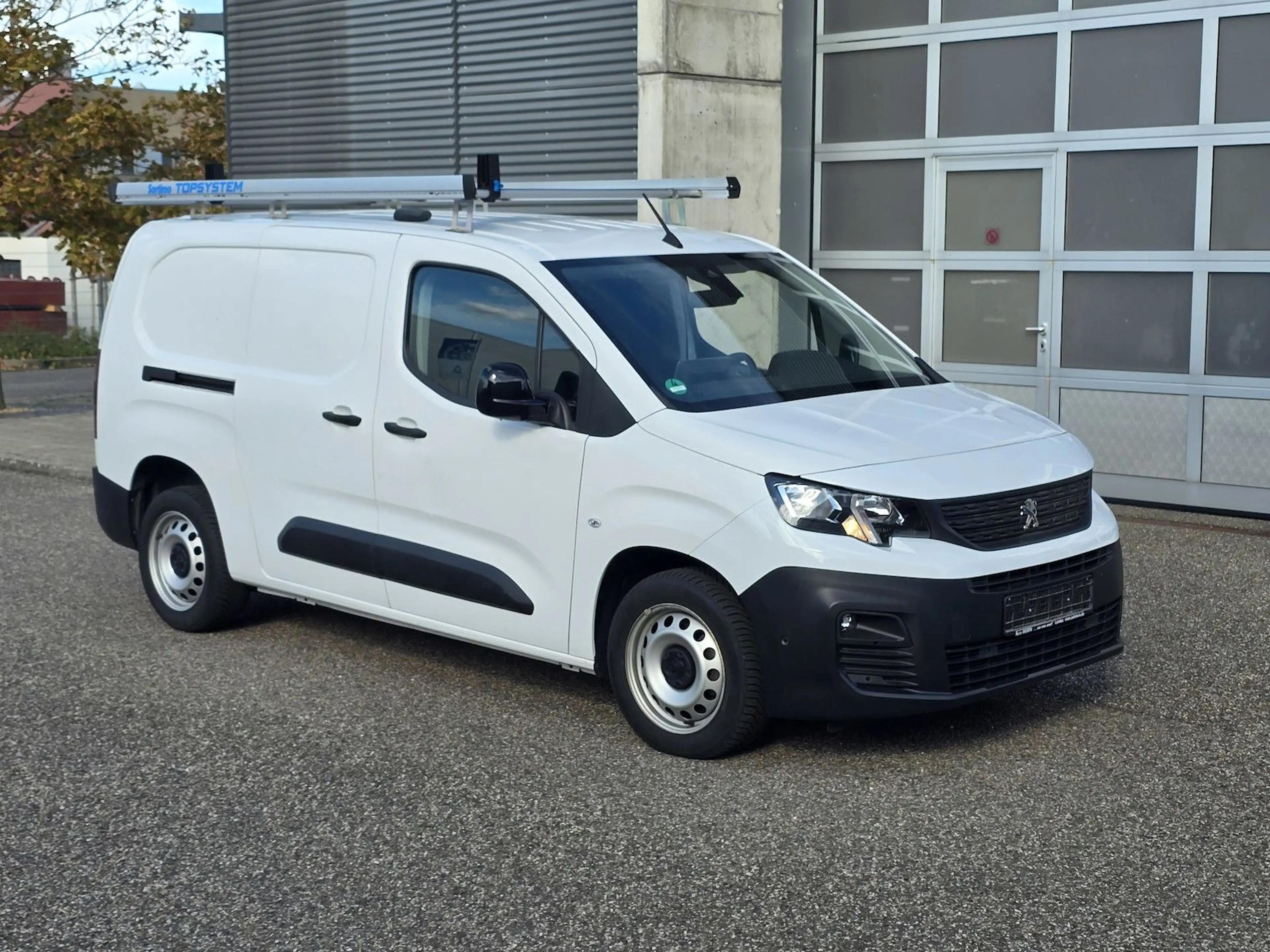 Peugeot Partner 1.5 Blue HDI Premium L2 Klima NAVI — photo 6