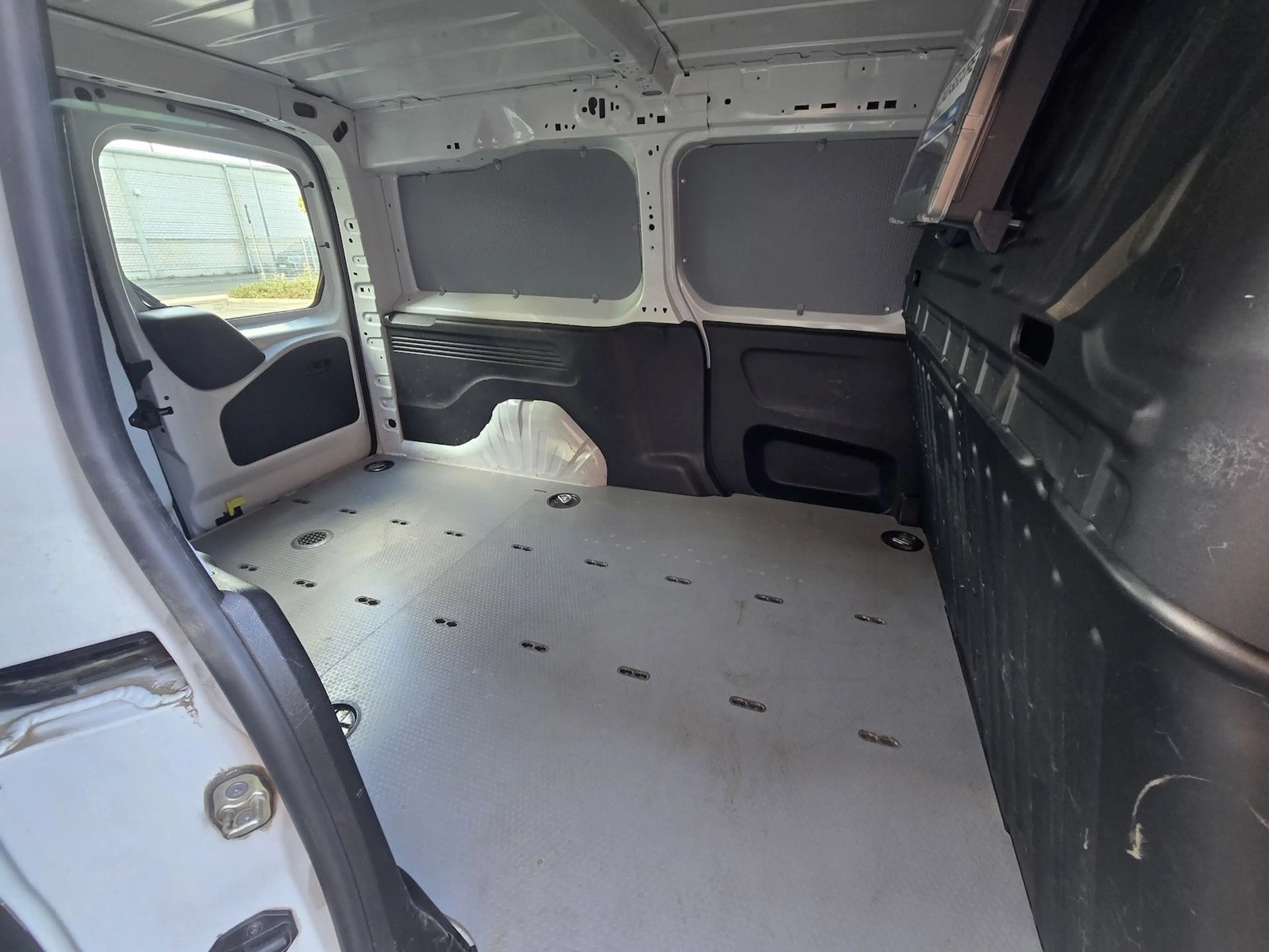 Peugeot Partner 1.5 Blue HDI Premium L2 Klima NAVI — photo 10