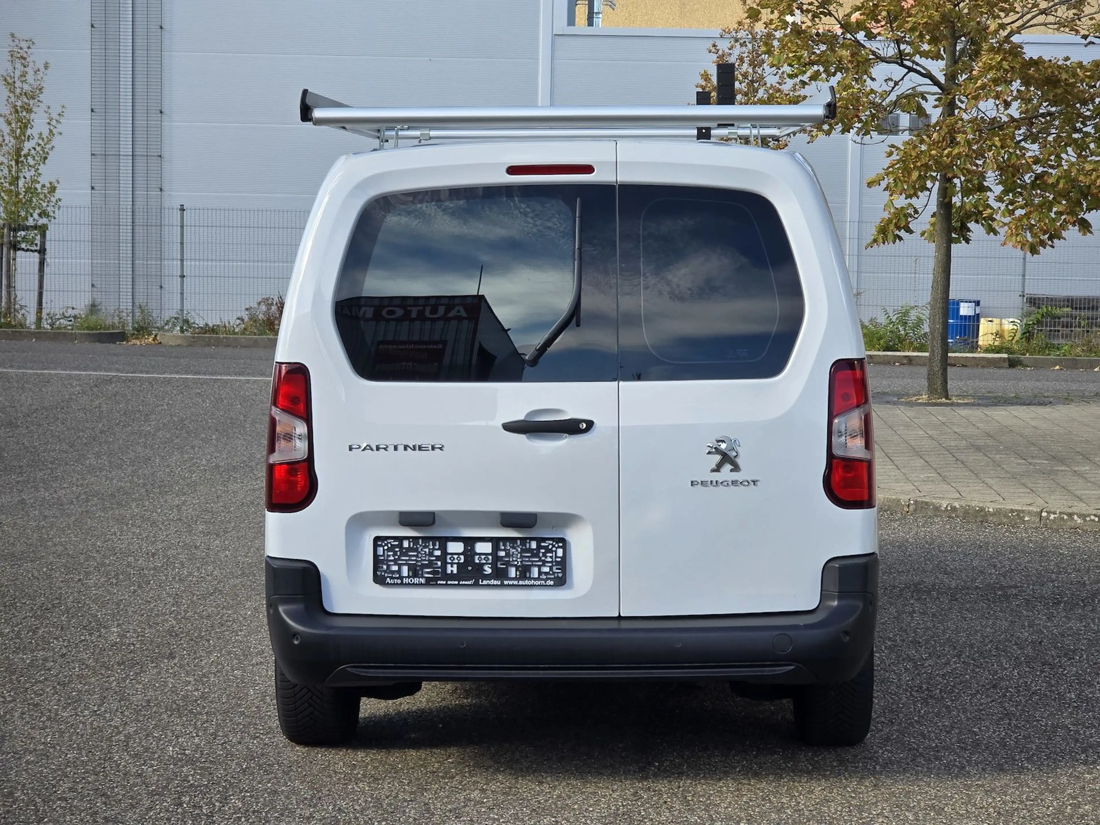 Peugeot Partner 1.5 Blue HDI Premium L2 Klima NAVI — photo 8