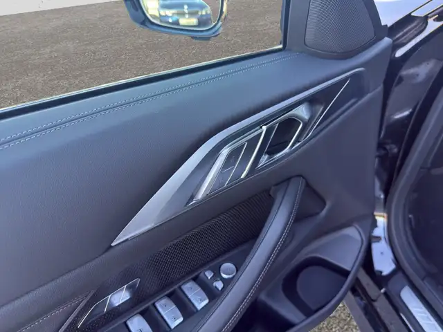 BMW 4 Series view 9