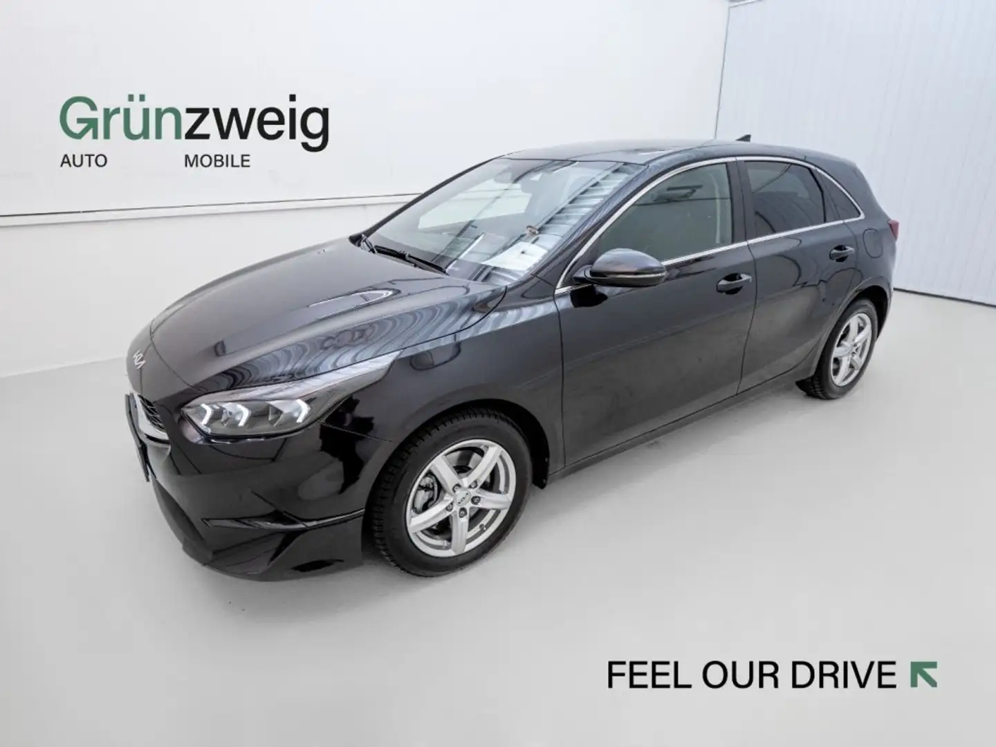 Kia Ceed / cee'd CEED/GOLD/UVO/1.5 TGDI 48V/DCT7/140 Schwarz - 1