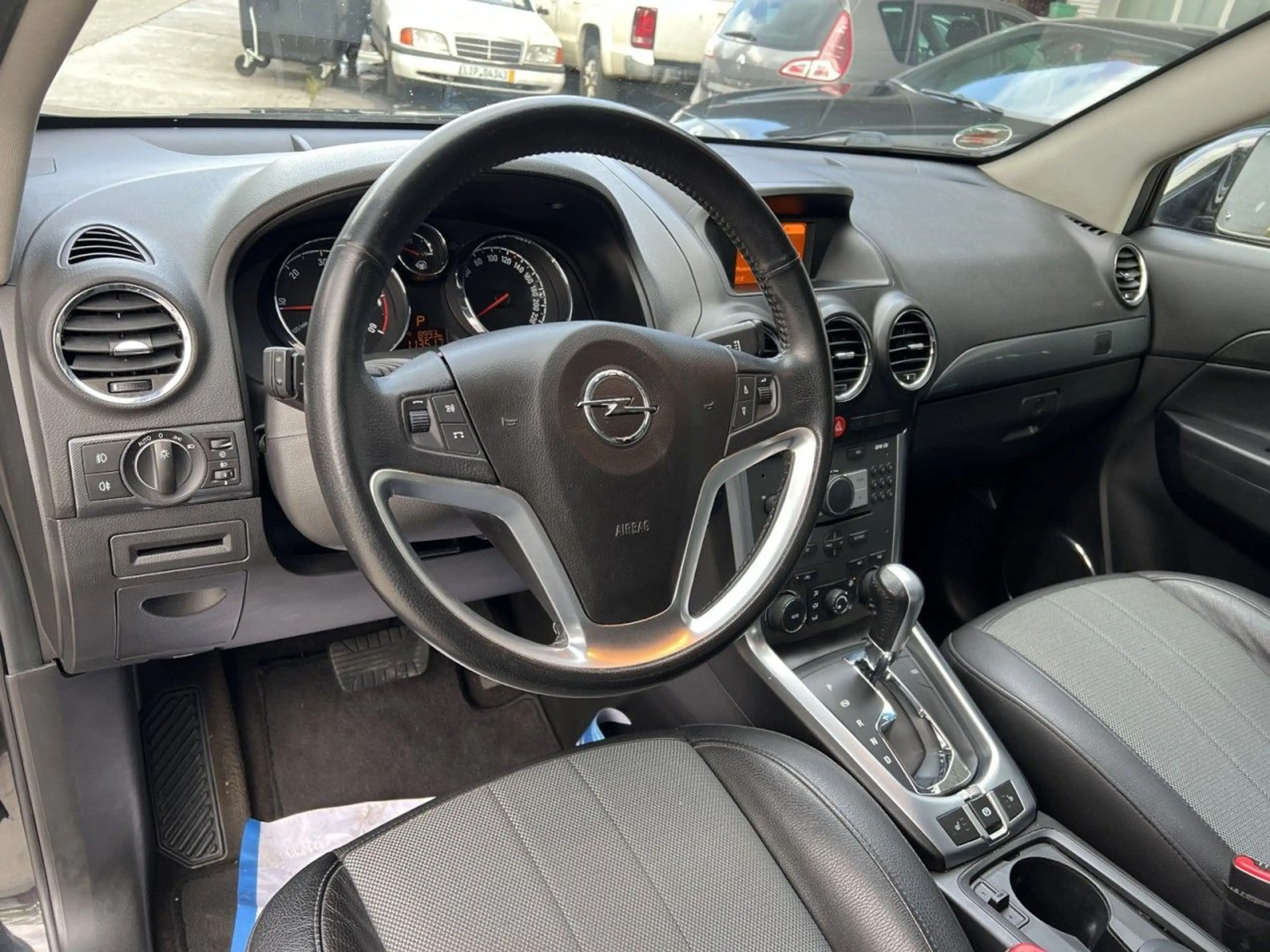 Opel Antara Design Edition 4x2*Automatik*AHK*PDC* — photo 12