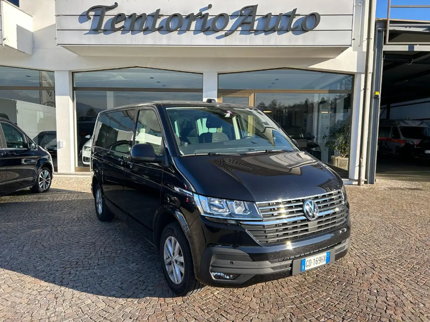 Volkswagen T6.1 Multivan 2.0 TDI 150CV DSG Comfortline Noir - 1