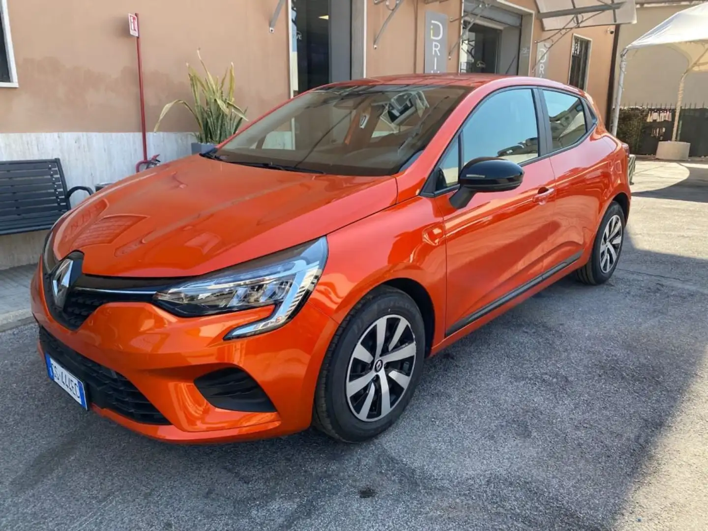 Renault Clio 5 porte Equilibre+GPL “ NEOPATENTATI “ Orange - 2