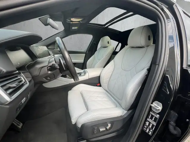 BMW X6 view 12
