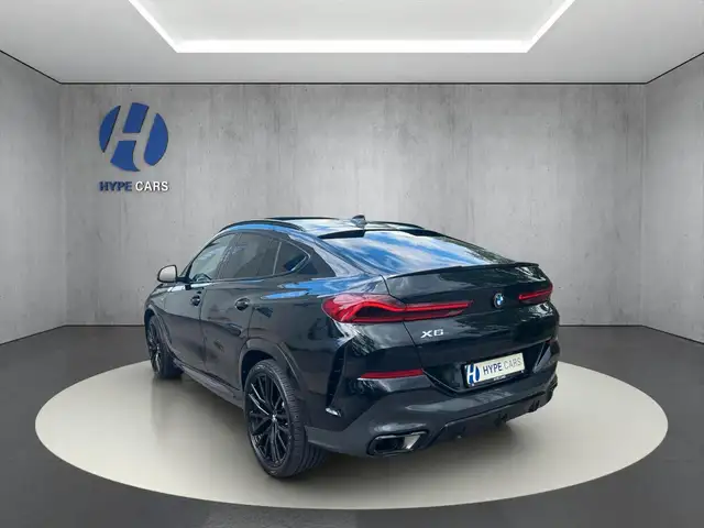 BMW X6 view 5