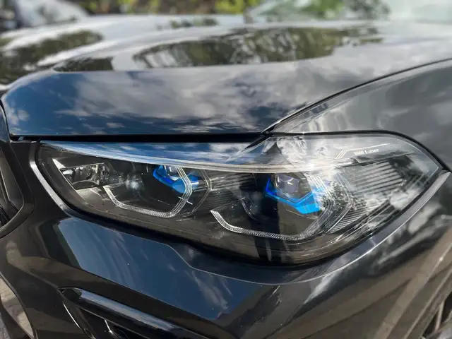 BMW X6 view 9