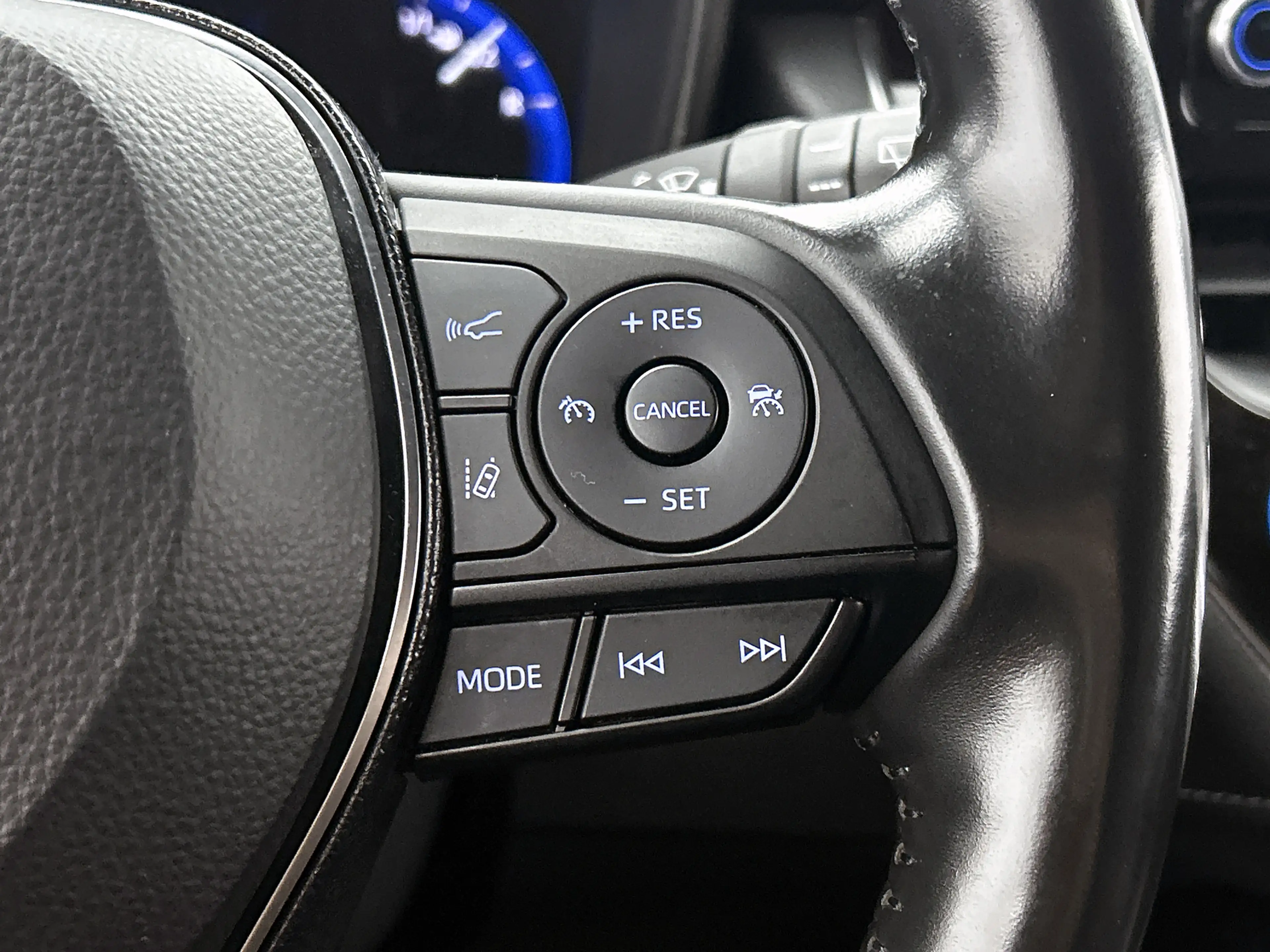 Toyota Corolla 1.8 Hybrid Dynamic — photo 14