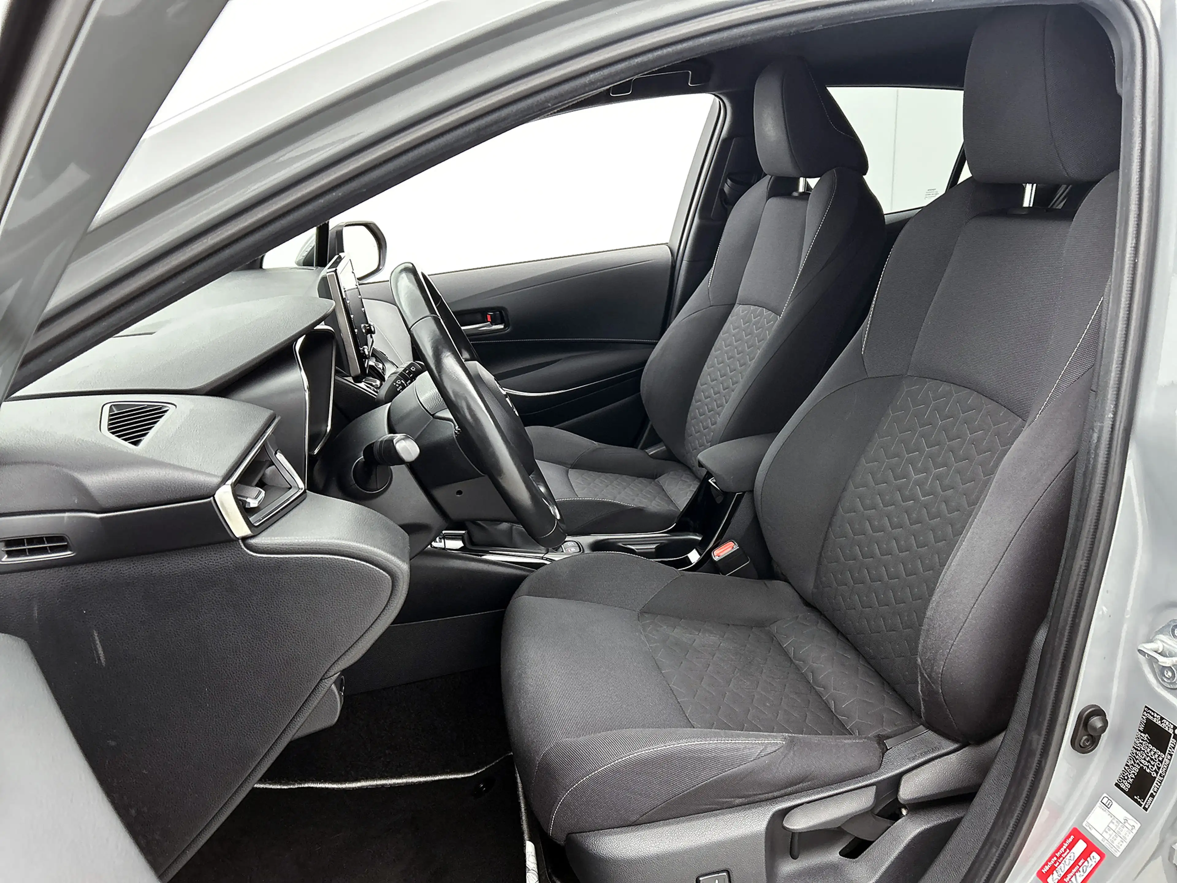 Toyota Corolla 1.8 Hybrid Dynamic — photo 15