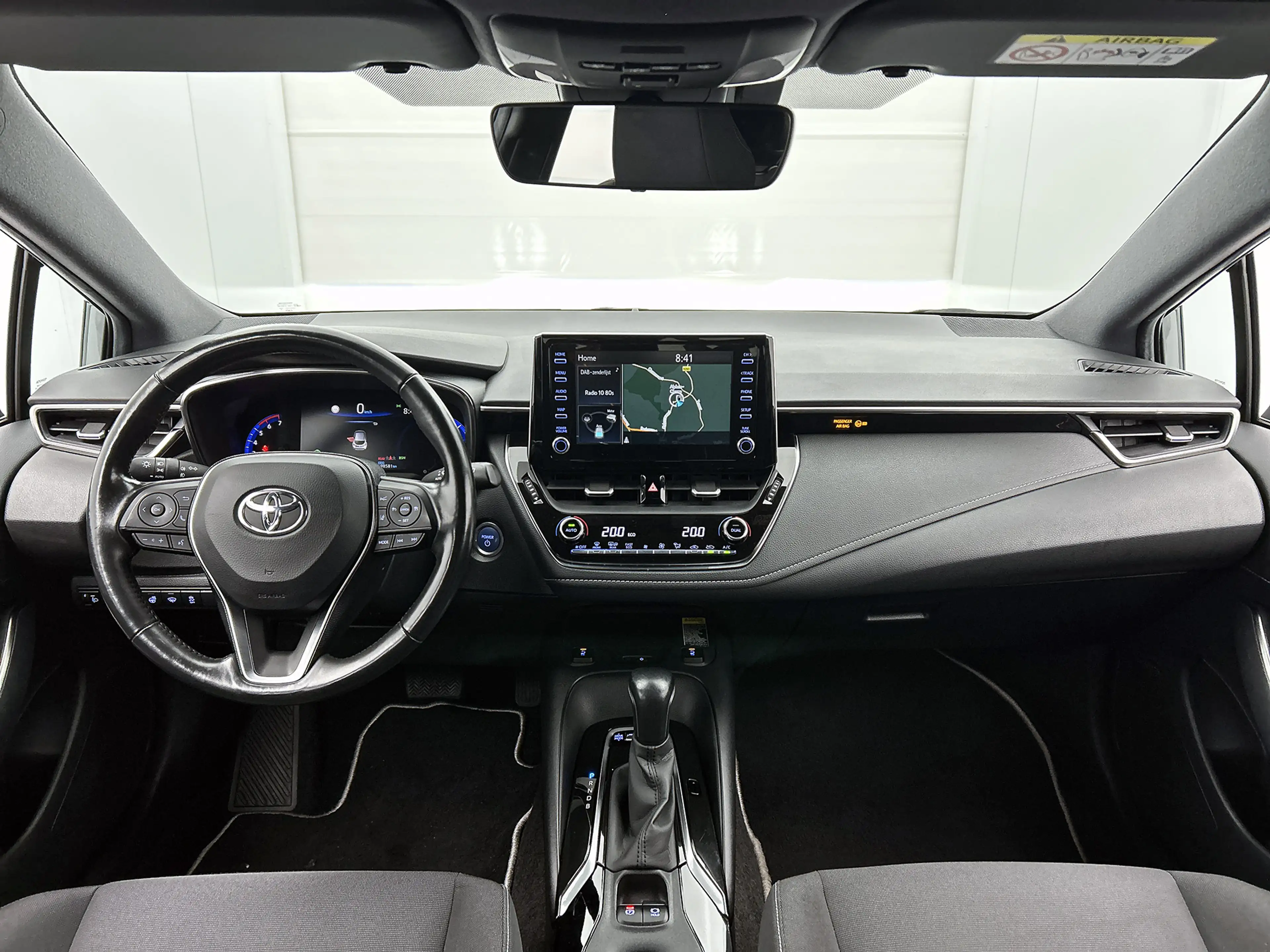 Toyota Corolla 1.8 Hybrid Dynamic — photo 4