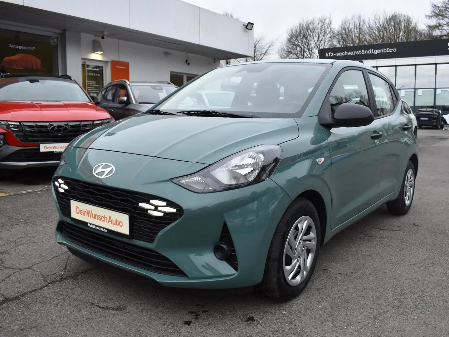 Hyundai i10 1.0 Automatik MJ25 Navi Kamera PDC SOFORT Grün - 1