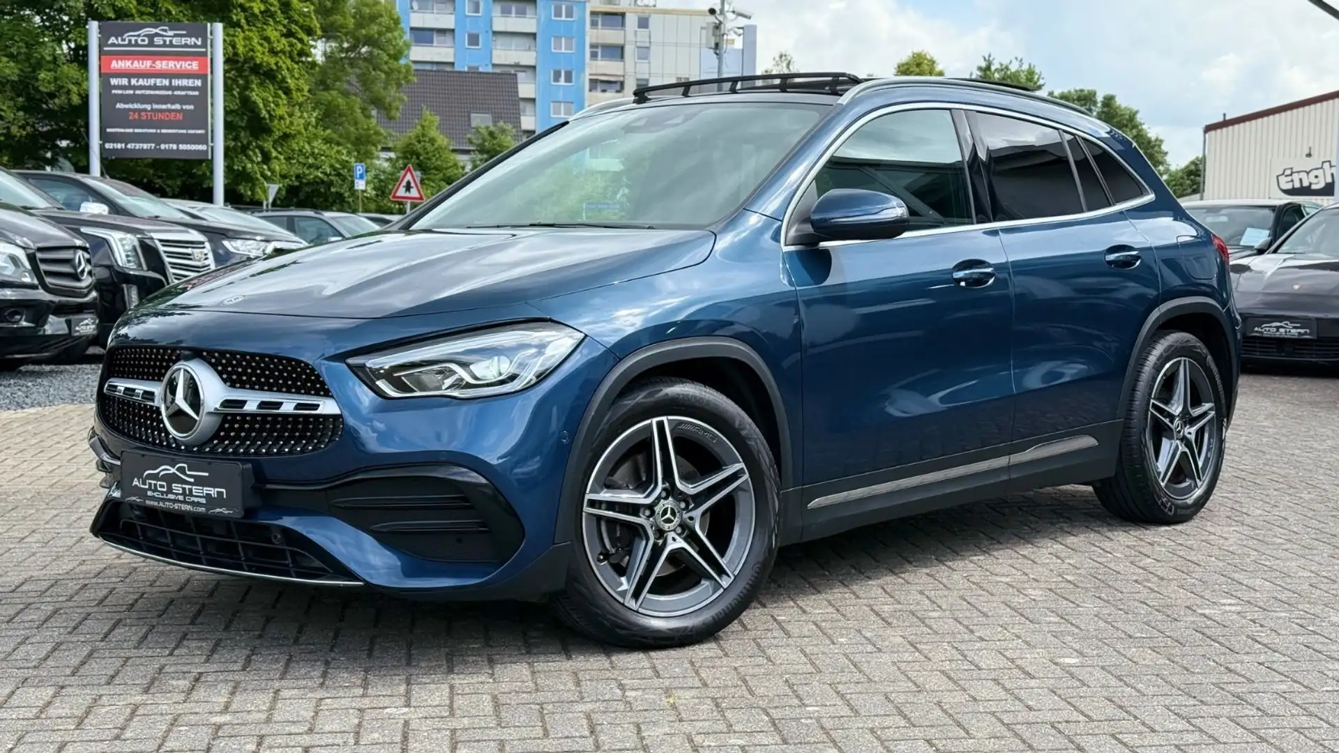 Mercedes-Benz GLA 200 d 4M AMG PANO RCAM MBUX WIDESCREEN AHK Bleu - 1