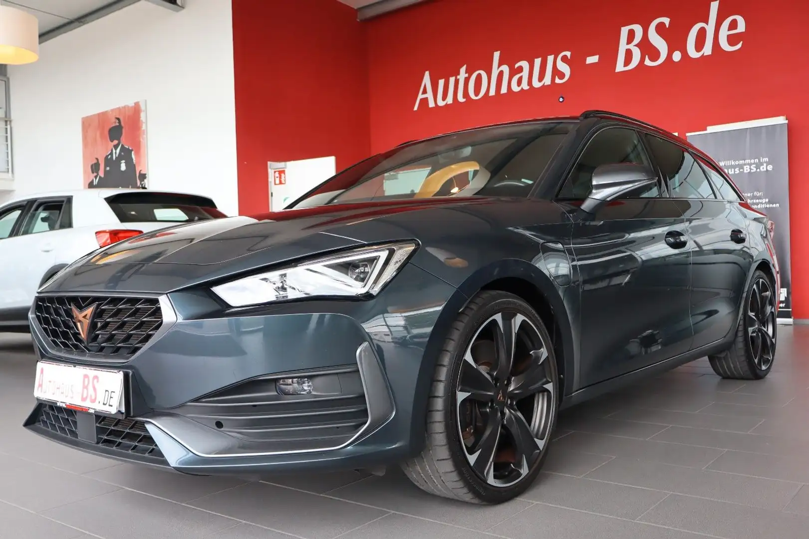 CUPRA Leon Sportstourer VZ 1.4 e-Hybrid,PDC,NaviLED1Hd Grijs - 1