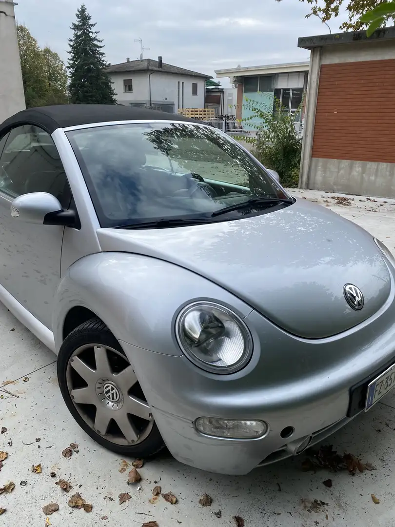 Volkswagen New Beetle Cabrio 2.0 - 1