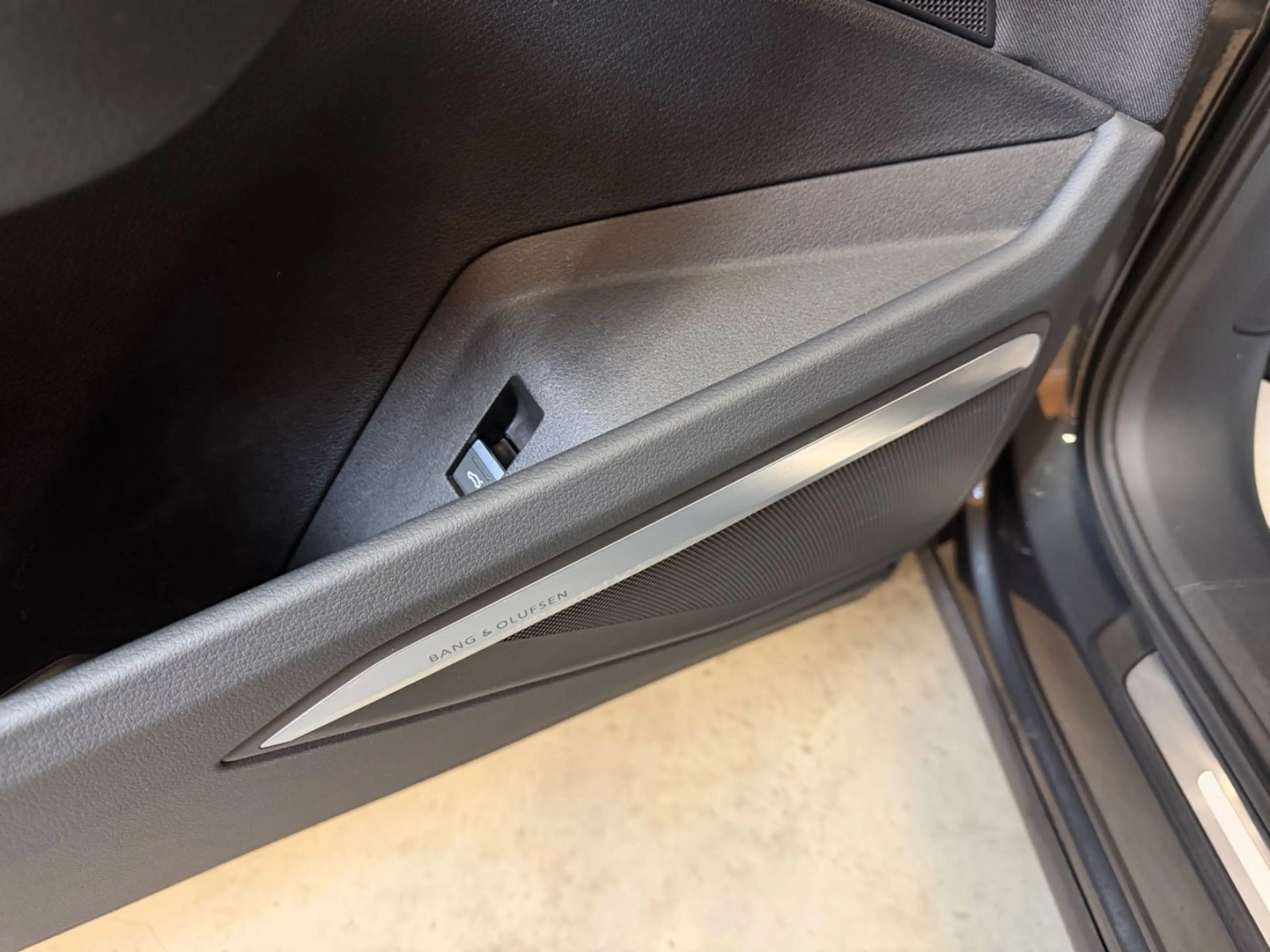 Audi e-tron 50 quattro/LED/AHK/B&O/ACC/SHZ/NAVI — photo 13