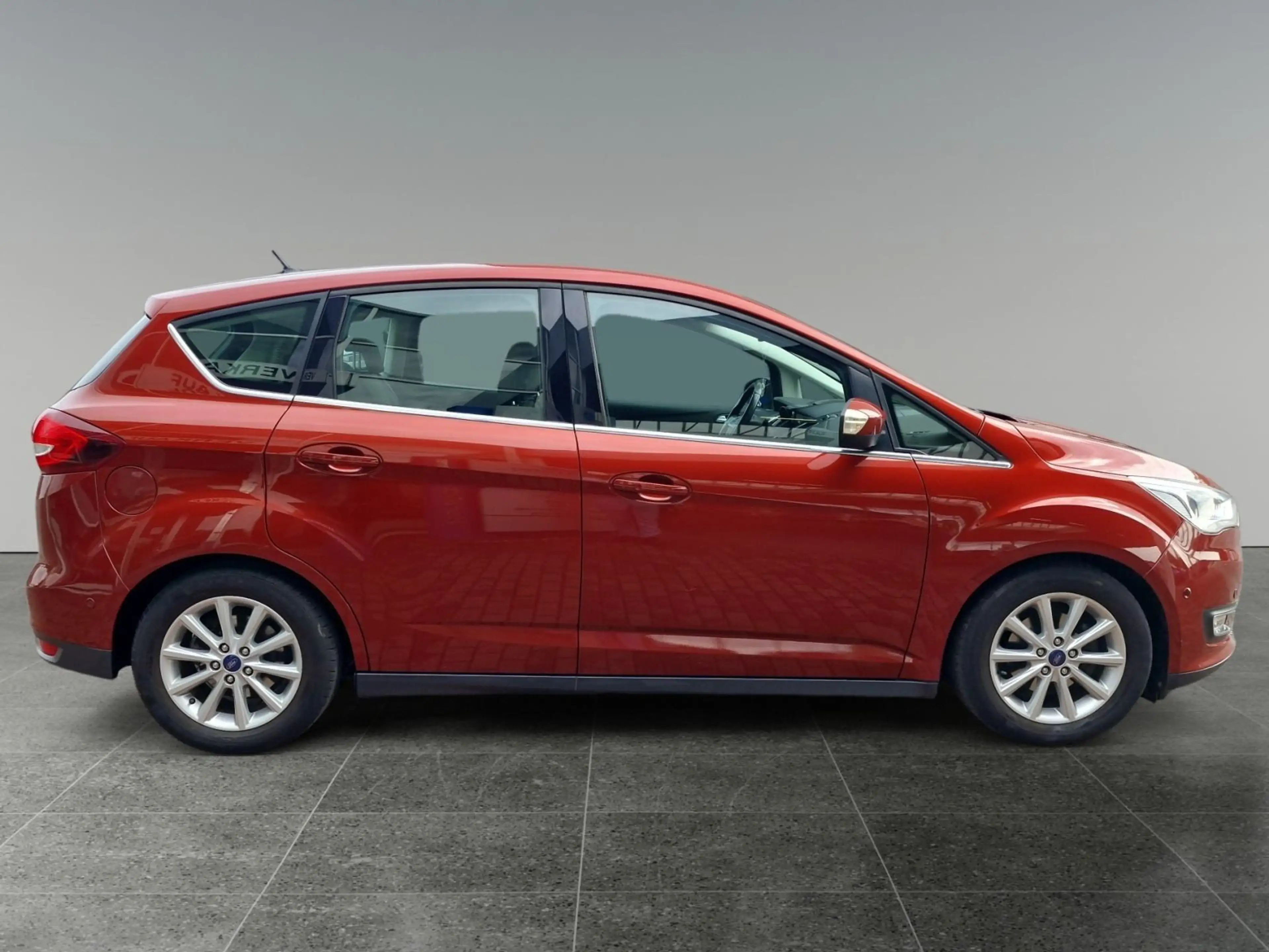 Ford C-Max 1.0 EcoBoost Titanium — photo 6