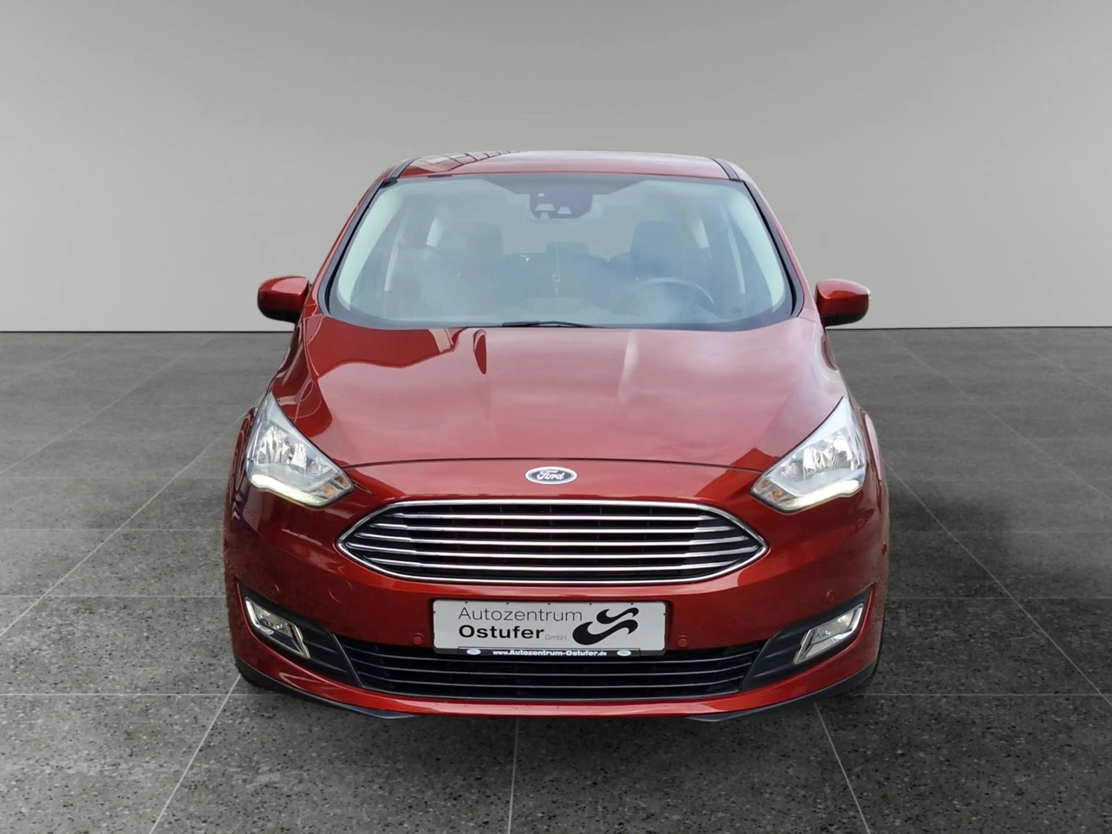 Ford C-Max 1.0 EcoBoost Titanium — photo 8
