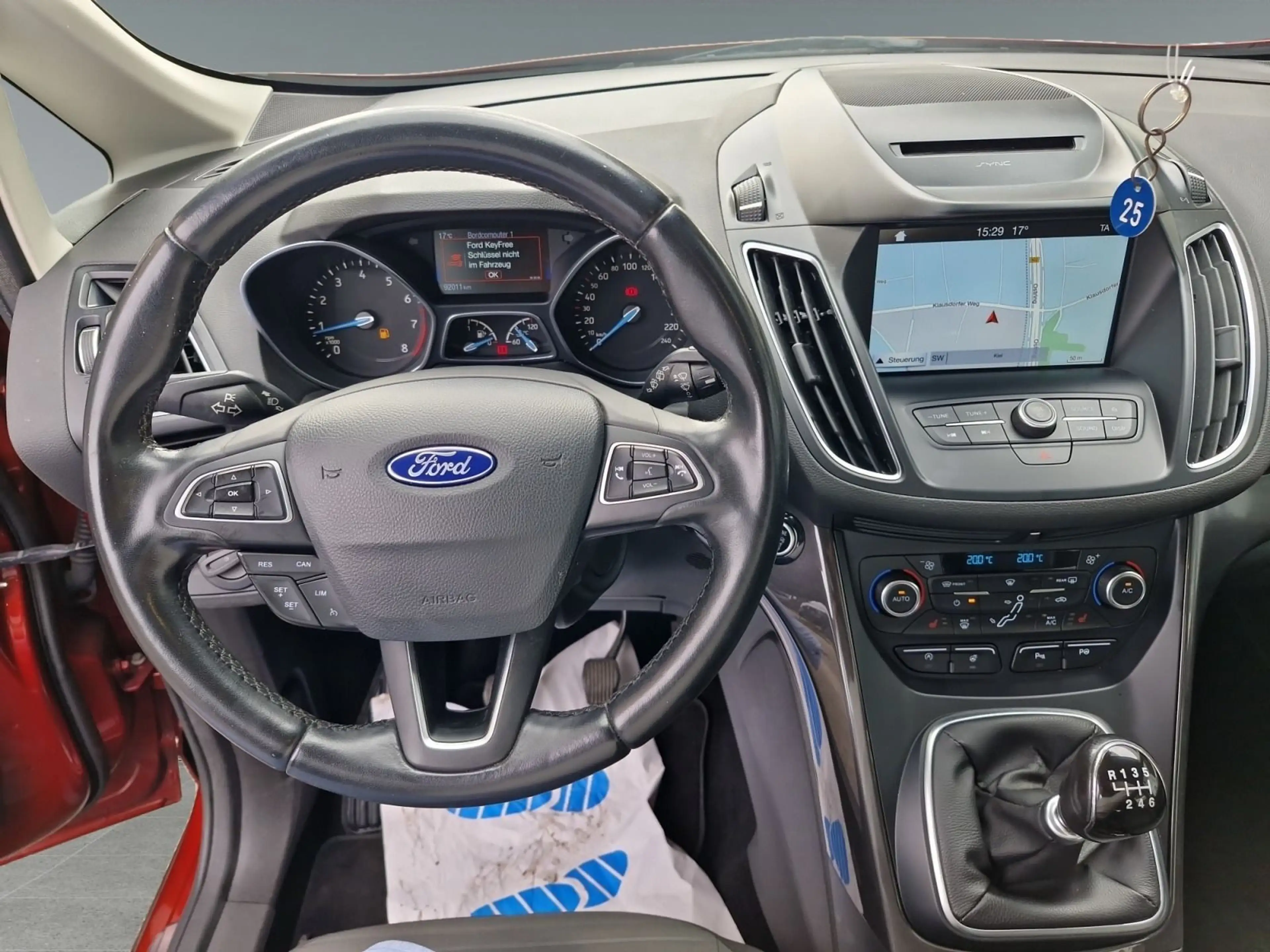 Ford C-Max 1.0 EcoBoost Titanium — photo 10