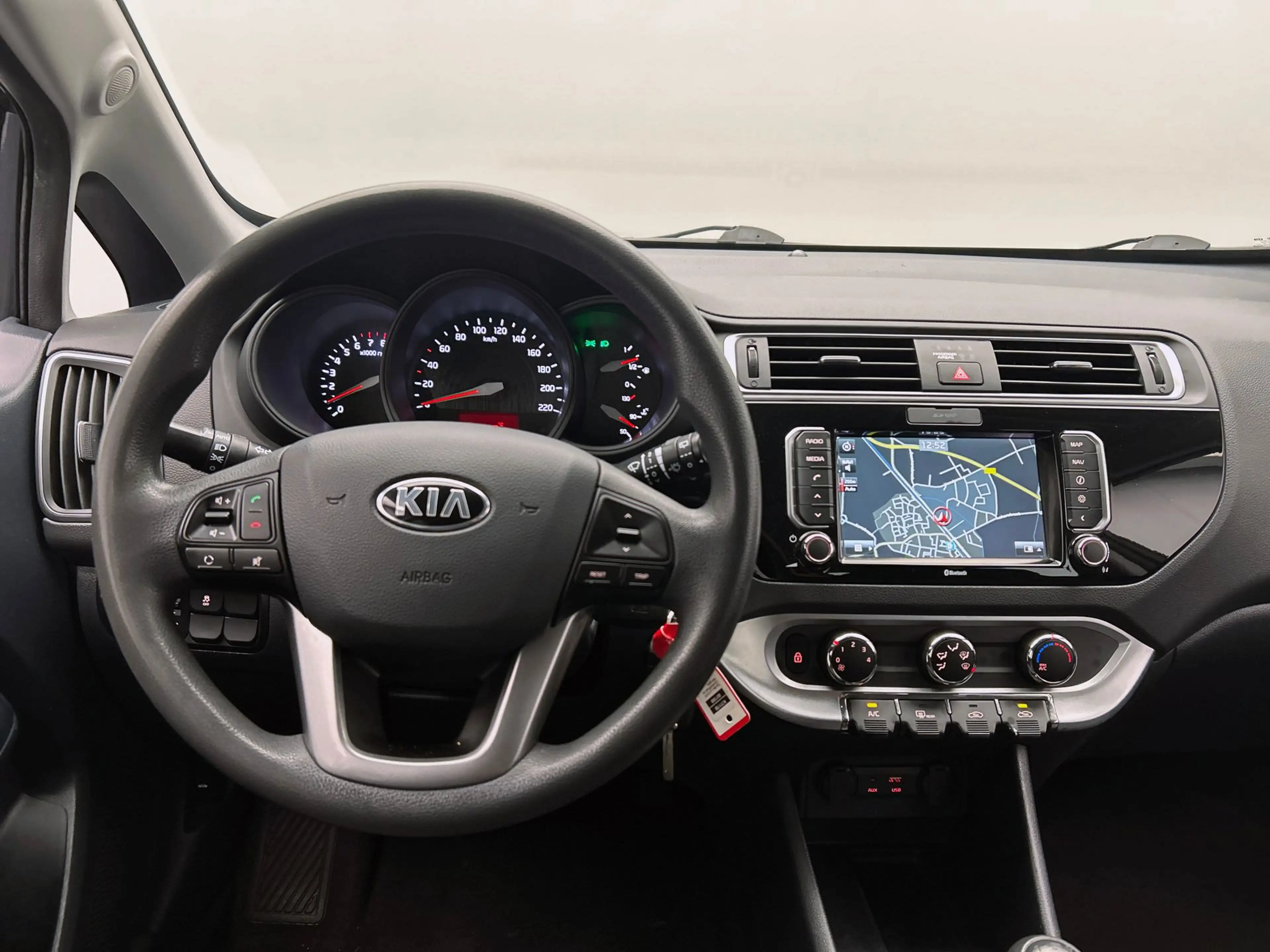 Kia Rio 1.2 CVVT ComfortPlusLine Navigator | Camera | Navi — photo 12