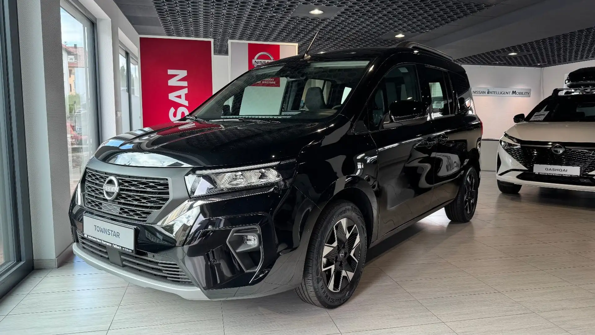 Nissan Townstar L1 DIG-T 130 TEKNA Schwarz - 1