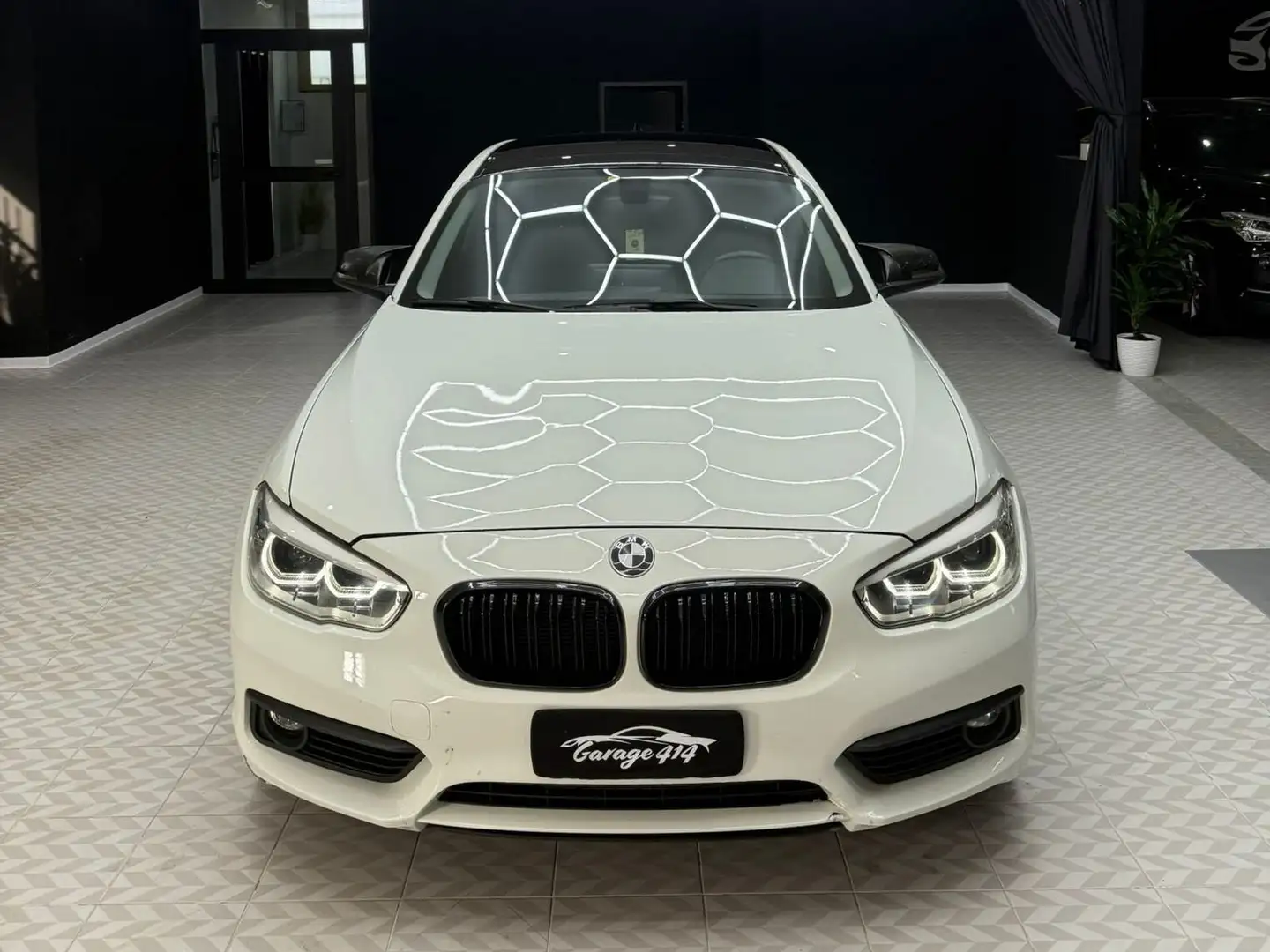 BMW 118 118D Білий - 2