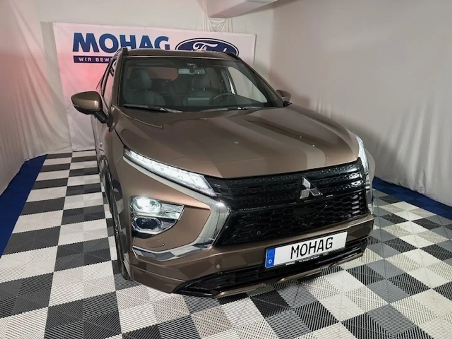 Mitsubishi Eclipse Cross 2.4 MIVEC PHEV EU6d Plus Select Black Hybrid 4WD Brun - 1