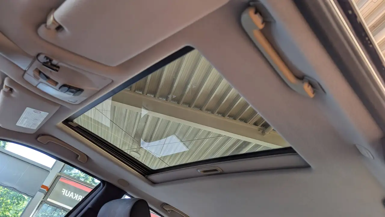 Mercedes-Benz E 280 AVANTGARDE Schiebedach Multikontursitze Xenon Anhängerkupplung Parktronic, foto 10