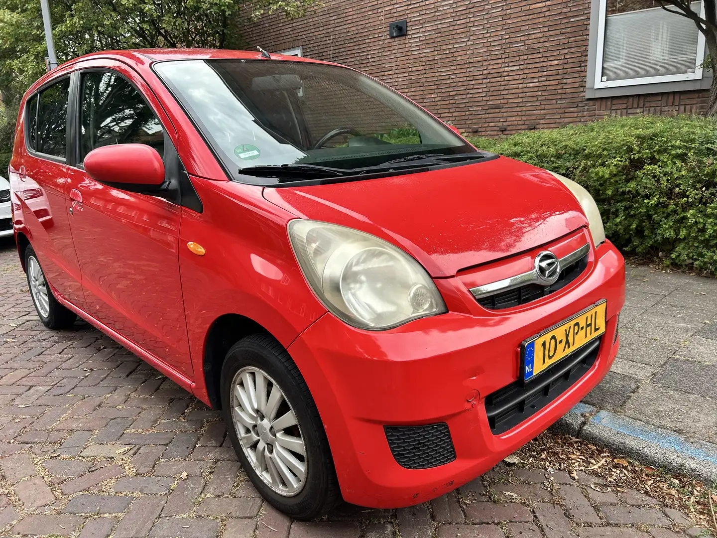 Daihatsu Cuore 1.0 Premium Rojo - 2