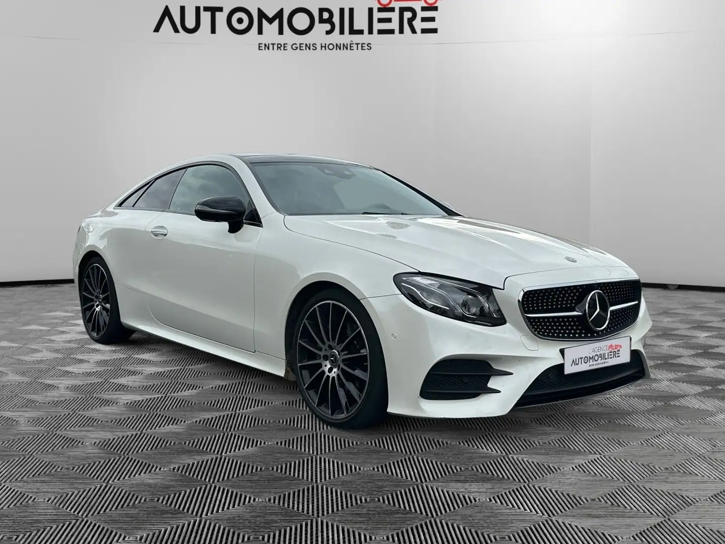 Mercedes-Benz E 220 E 220 d Coupe 9G-TRONIC AMG Line Blanc - 1