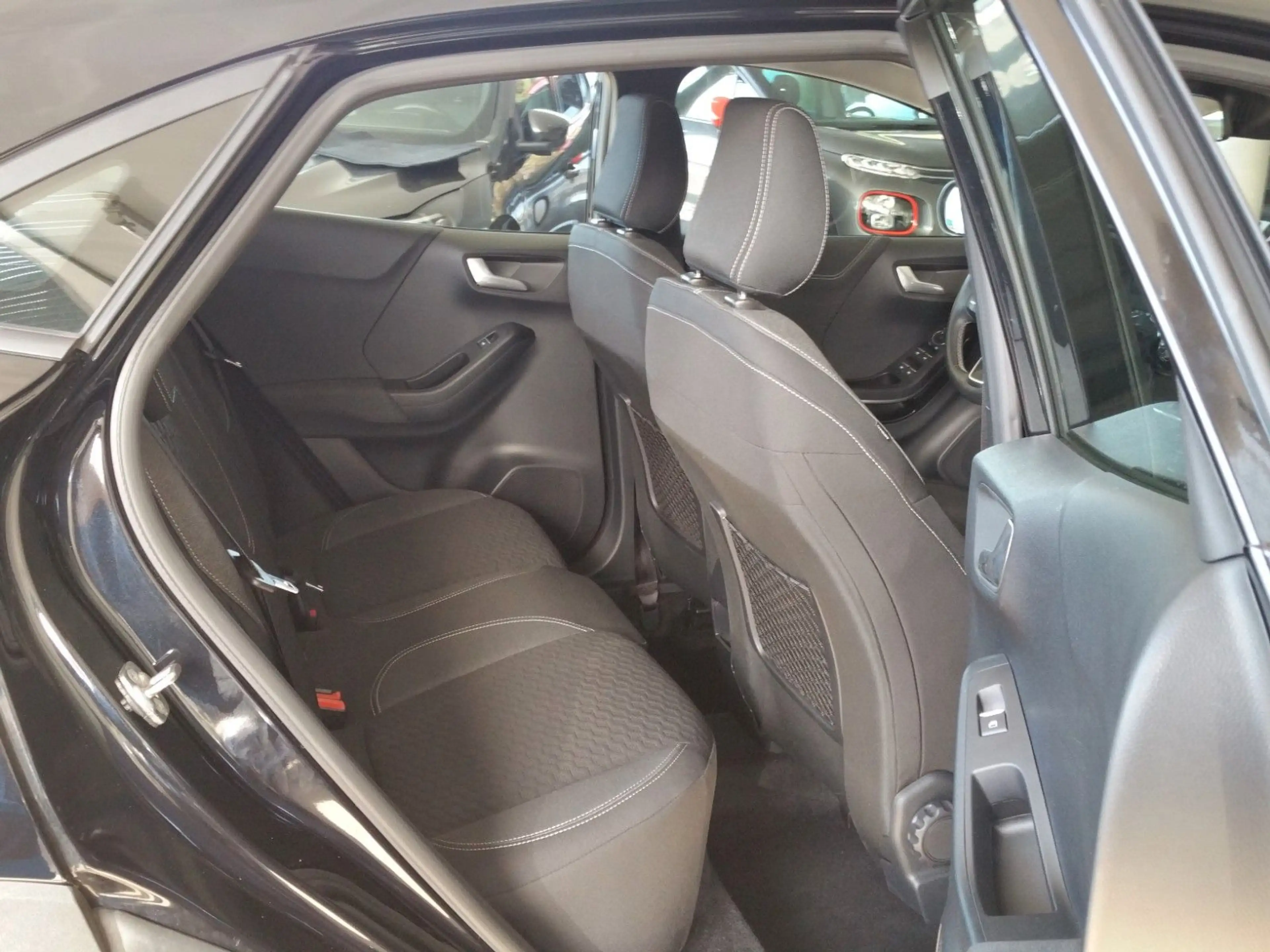 Ford Puma Titanium Navi Winterpaket Parkpilot 1.Hand — photo 12