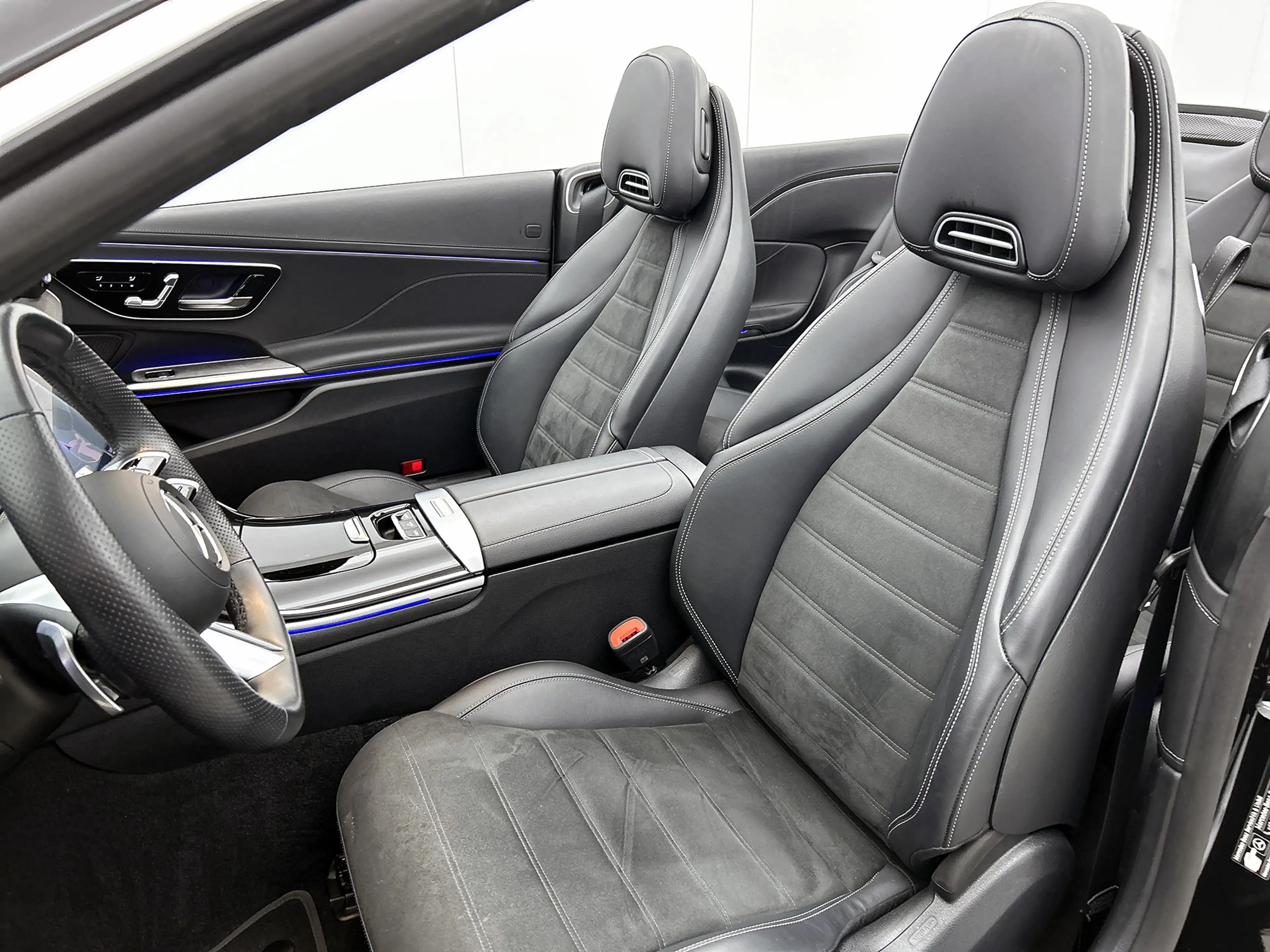 Mercedes-Benz CLE 180 Cabriolet AMG Line AMG Line | Night Pakket | 20 In — photo 15