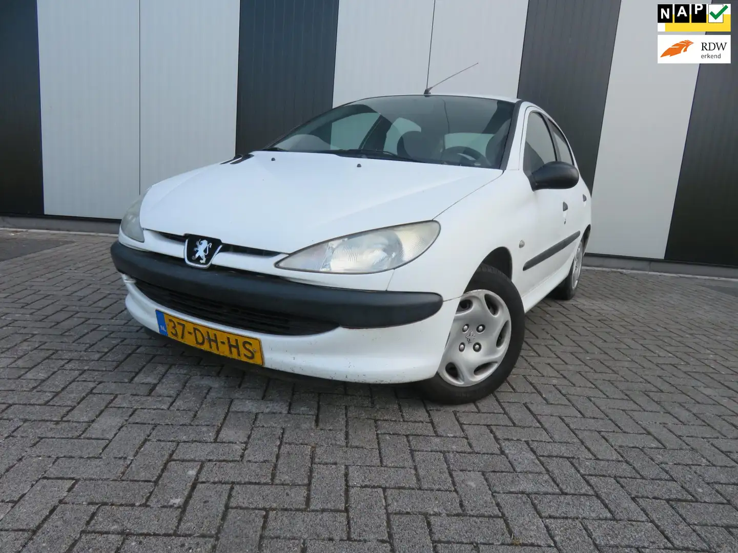 Peugeot 206 1.4 XR Wit - 1