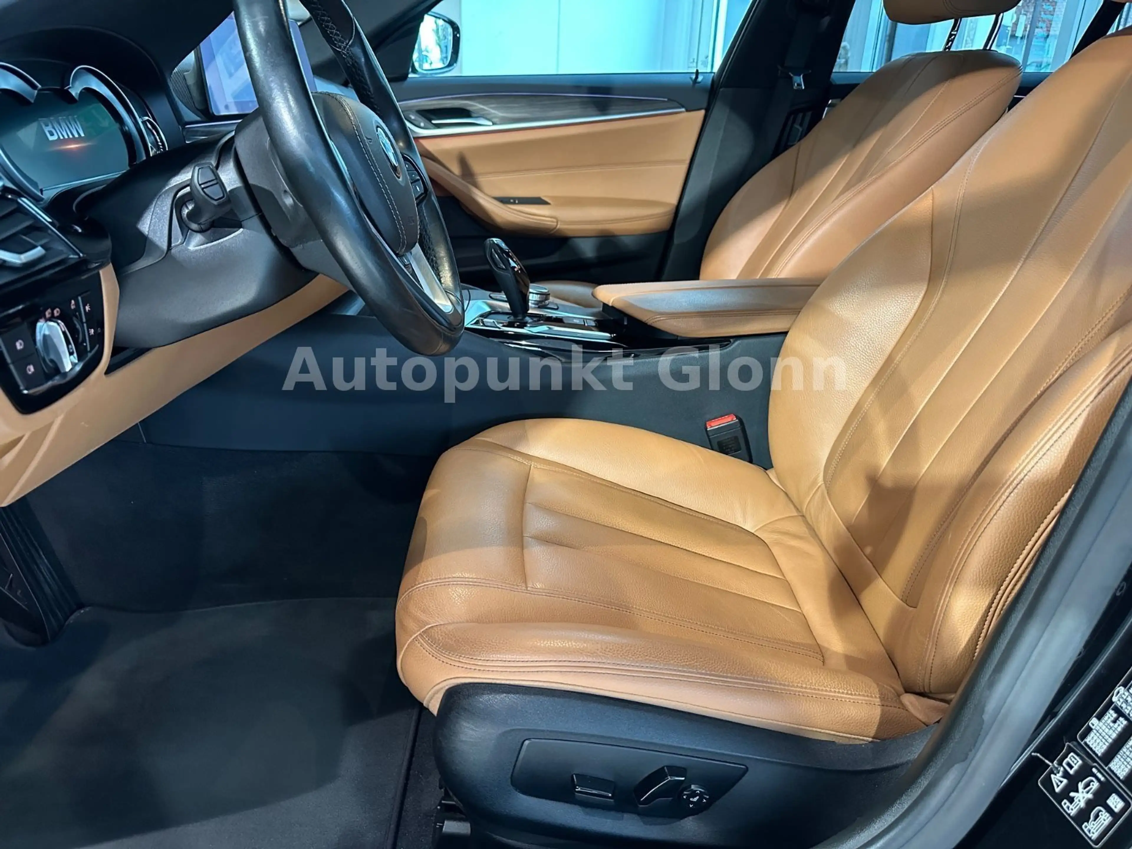 BMW 540 i xDrive Touring|Pano|LED|HUD| — photo 12