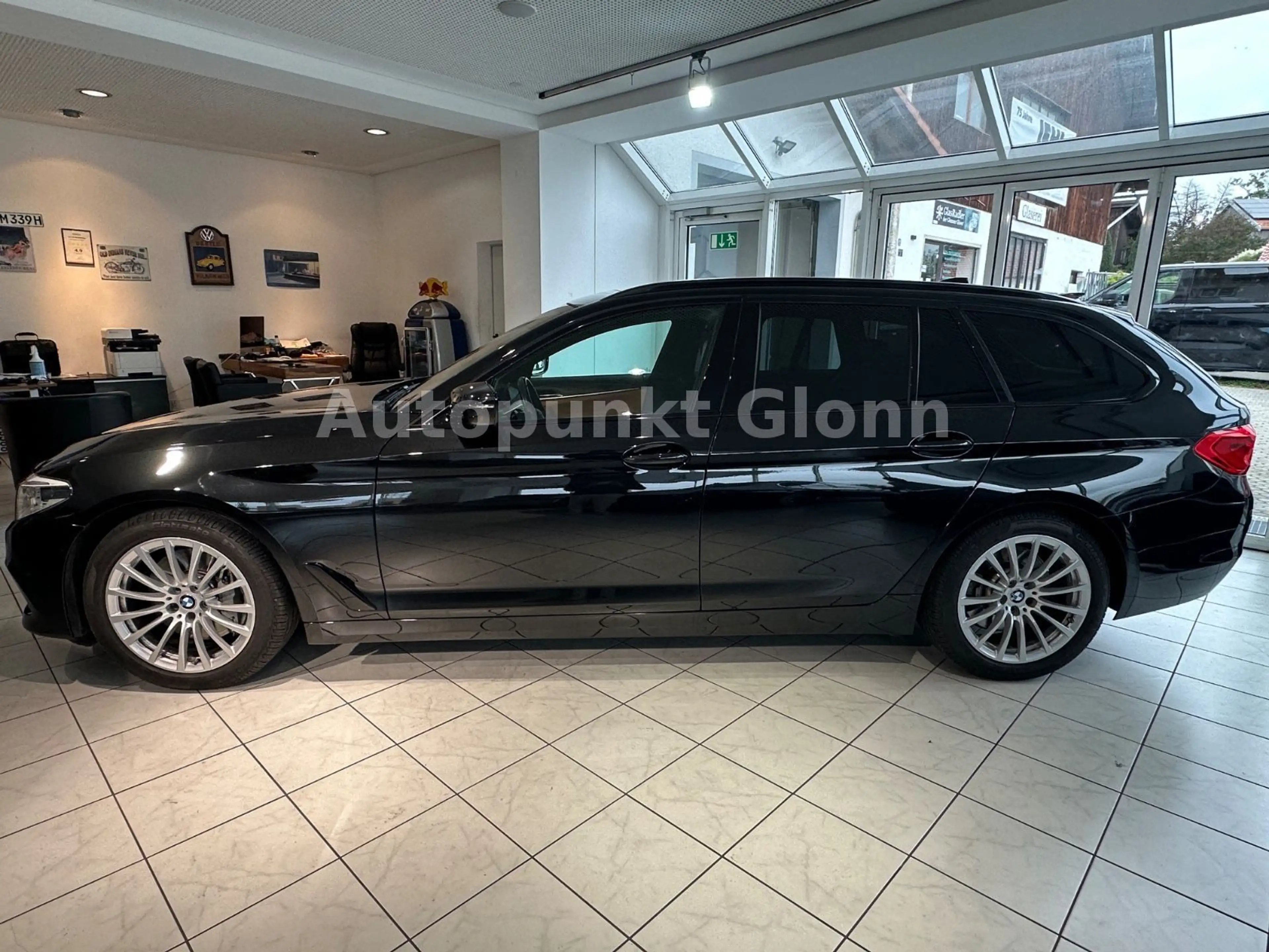 BMW 540 i xDrive Touring|Pano|LED|HUD| — photo 6